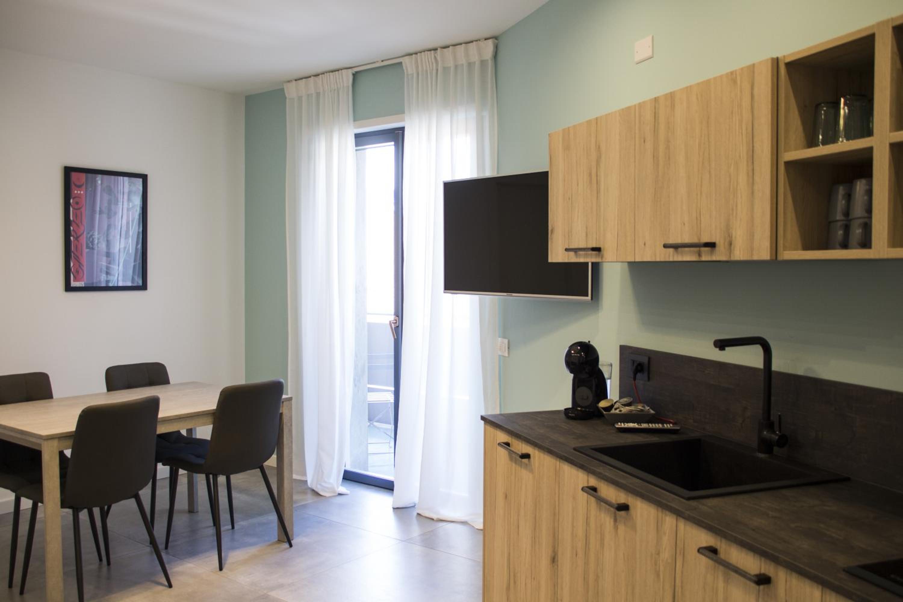 One-Bedroom Apartment - Photo 7