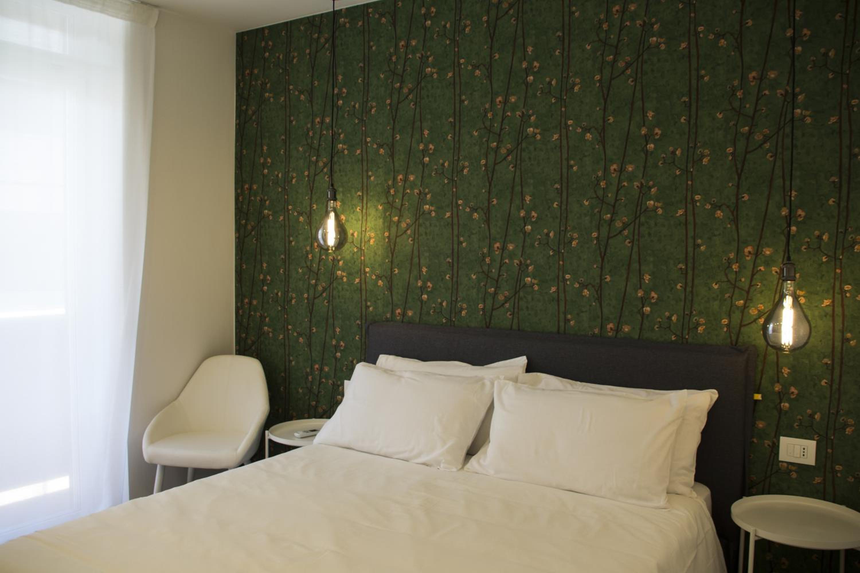 Two-Bedroom Apartment - Photo 5