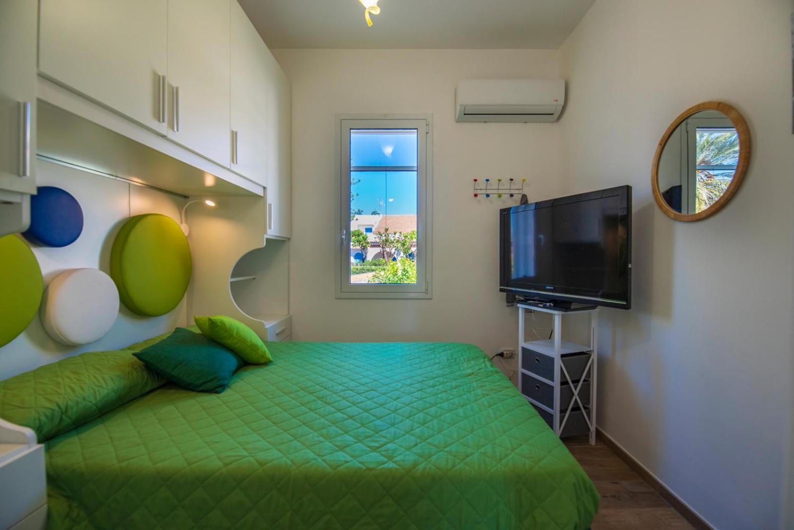 Four-Bedroom House photo 1