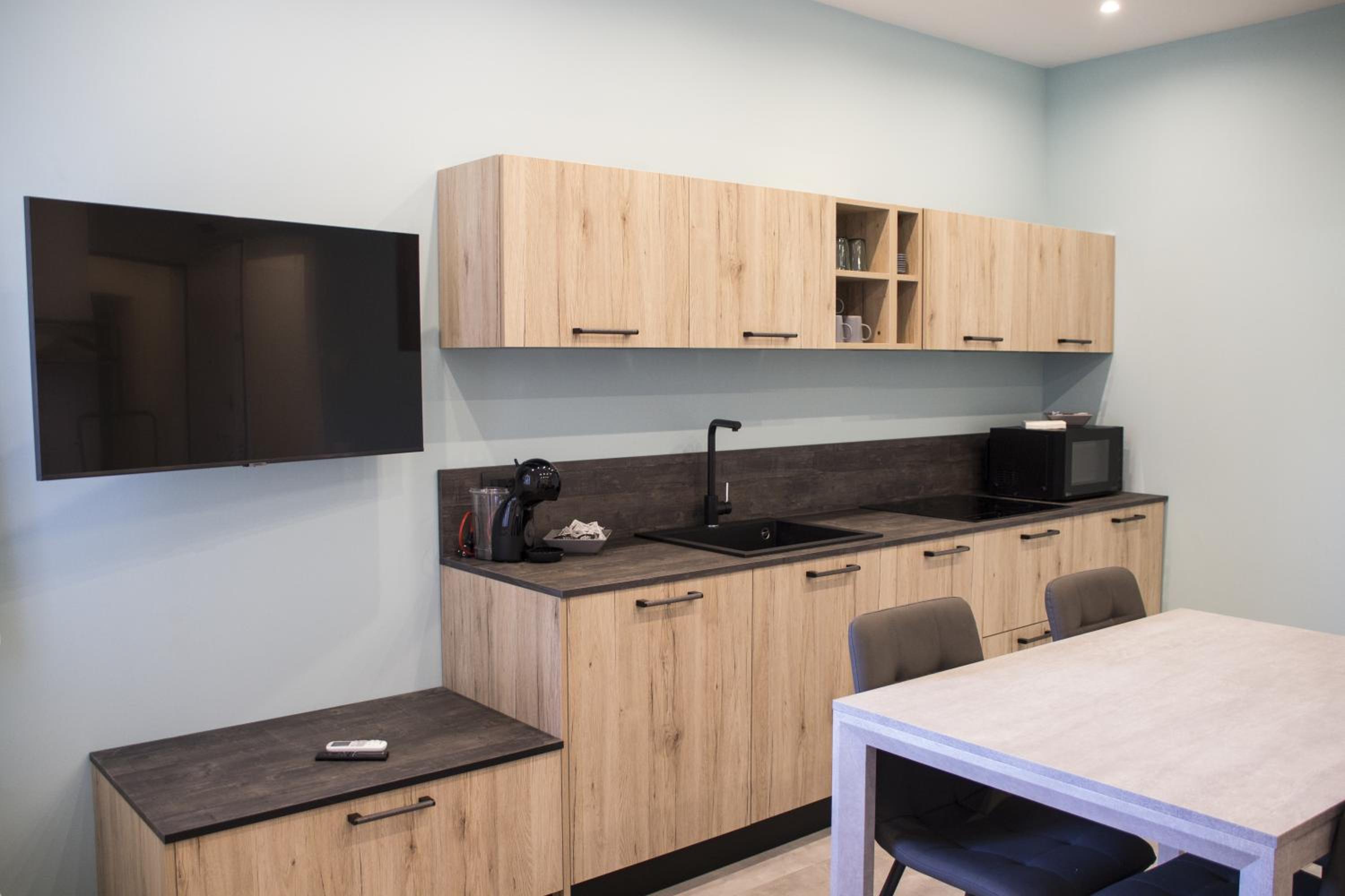 Two-Bedroom Apartment - Photo 2