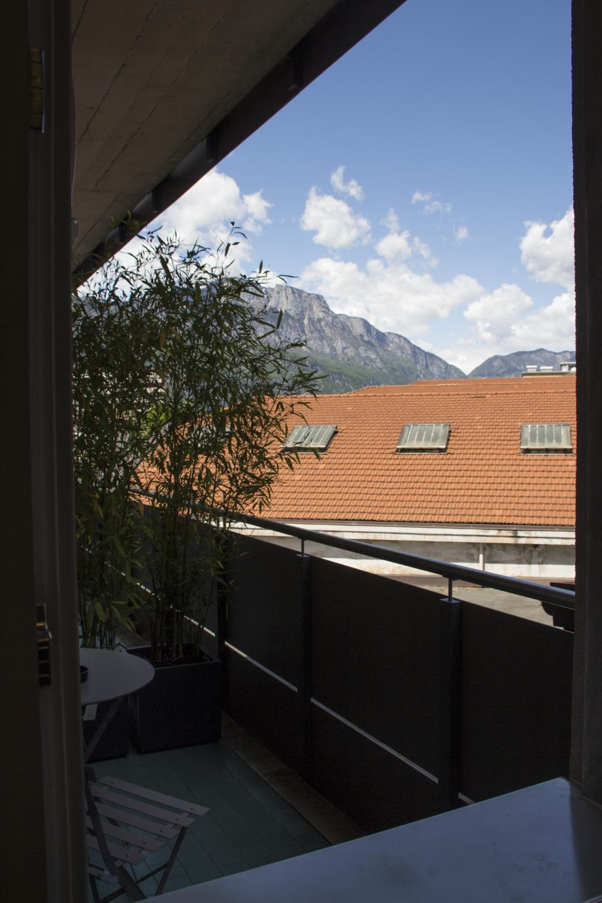 Two-Bedroom Apartment - Photo 4