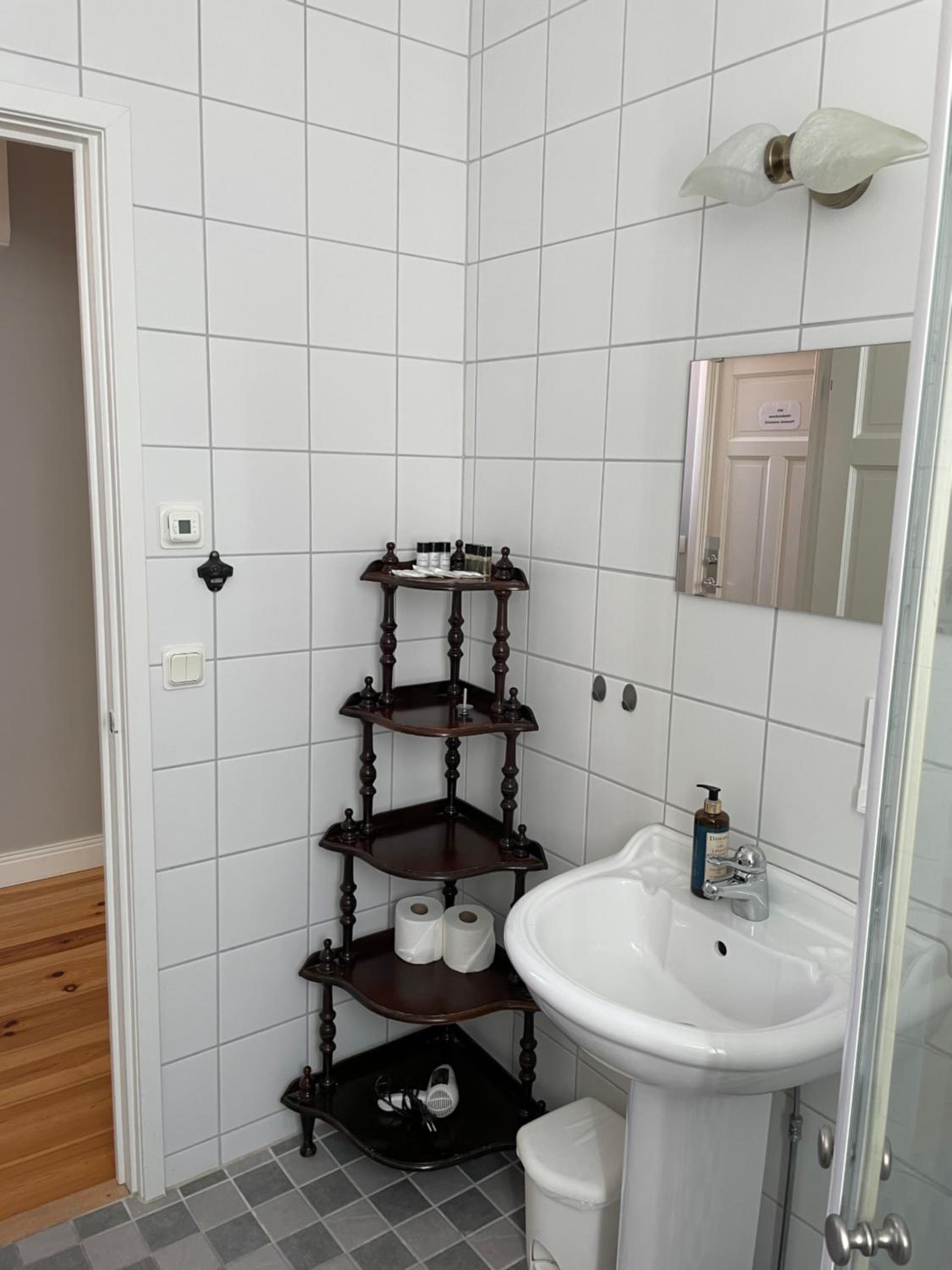 Standard Apartment - Photo 5