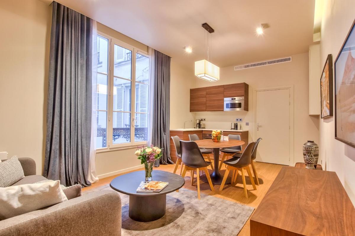 Apartment photo 2