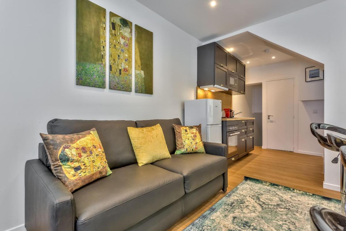 Apartment photo 2
