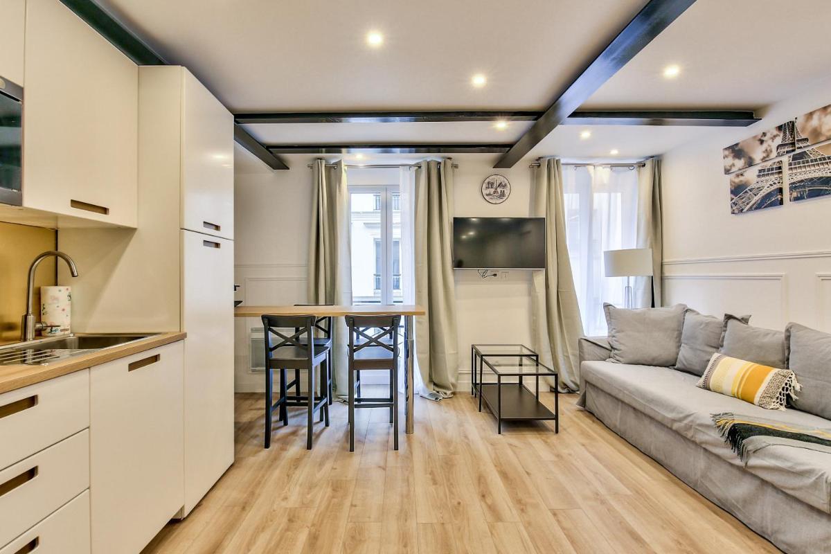 Apartment photo 2