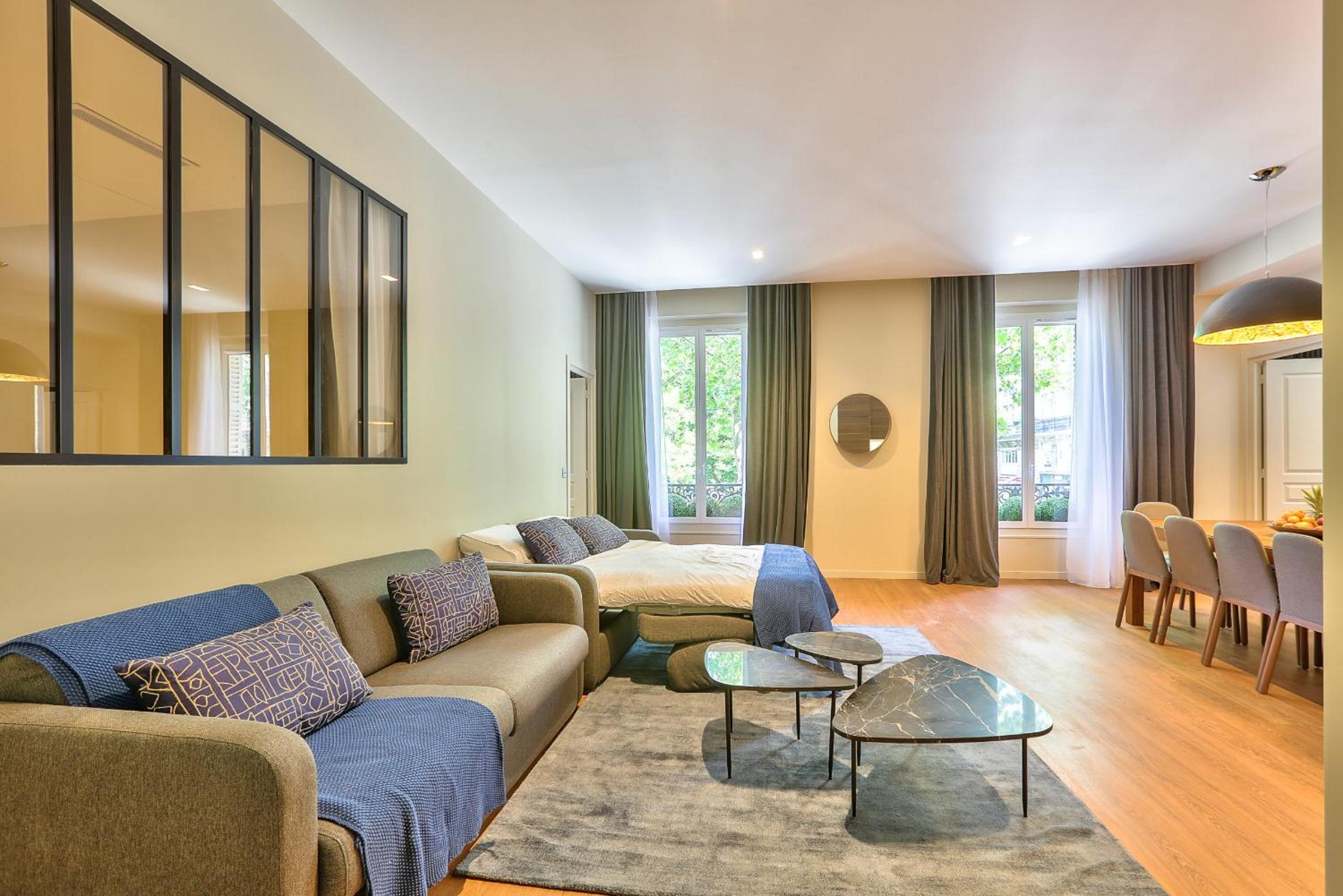 Apartment photo 2
