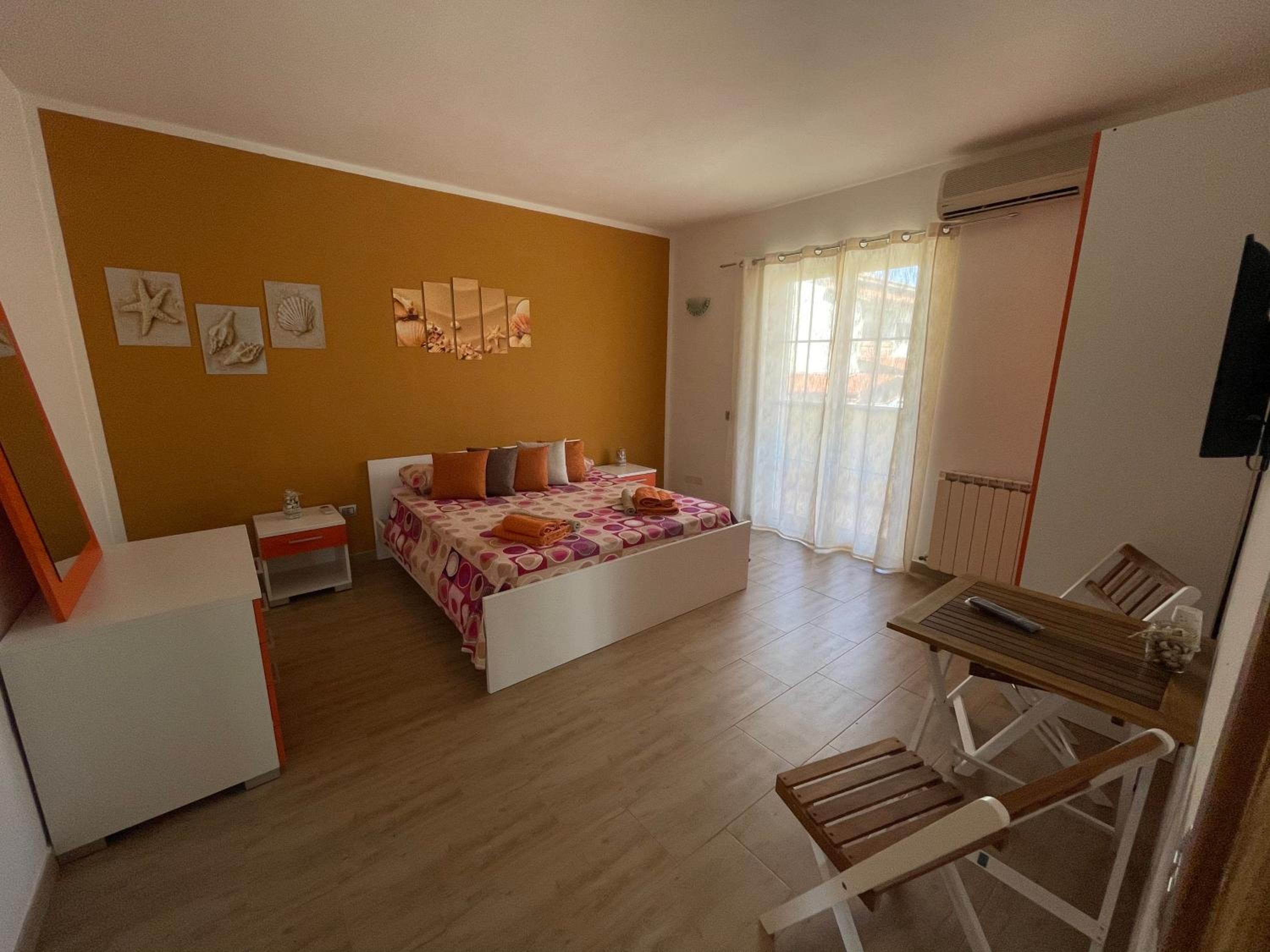 Deluxe Double Room with Balcony photo 1