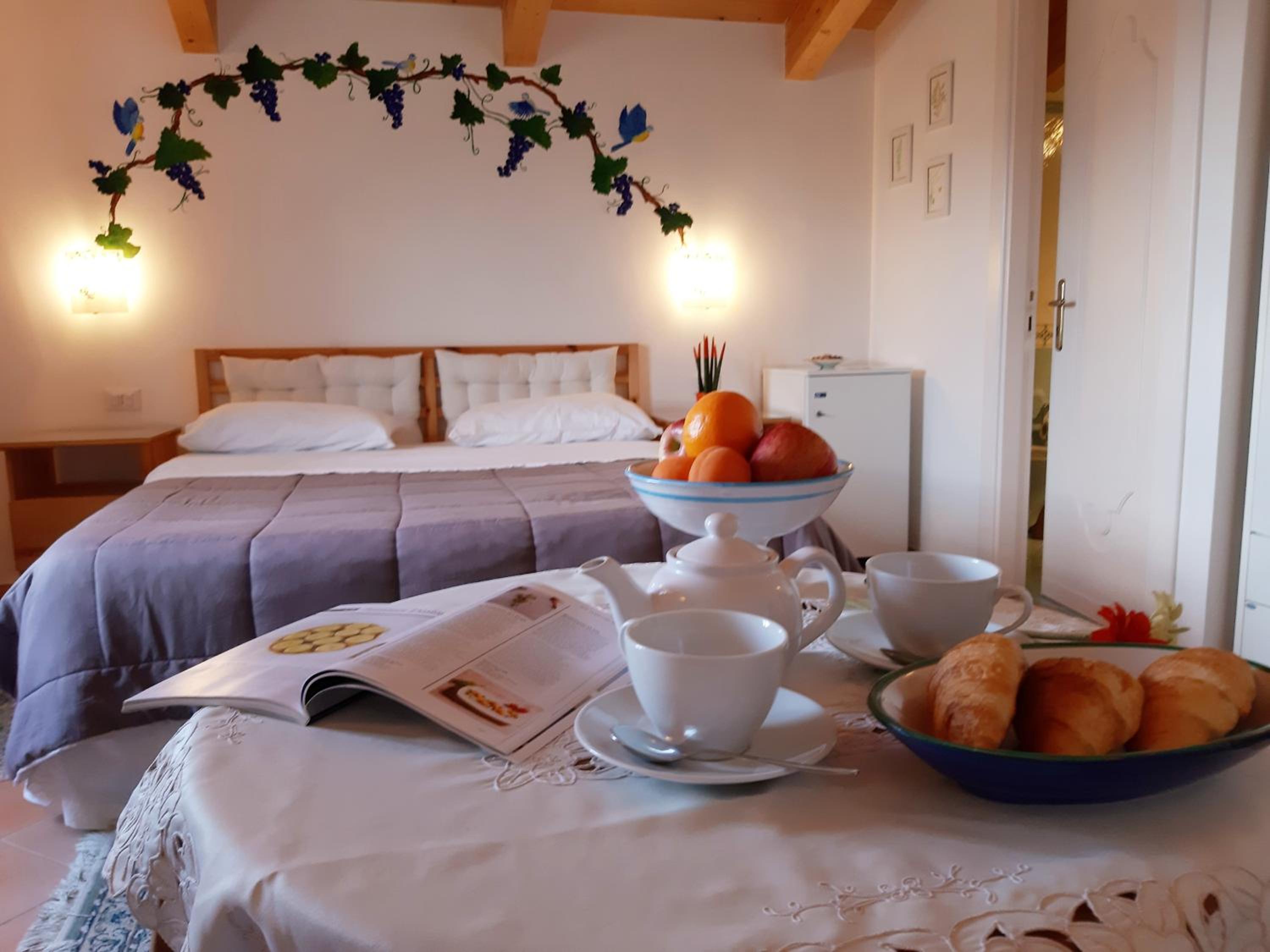 Double or Twin Room with Sea View - Photo 16