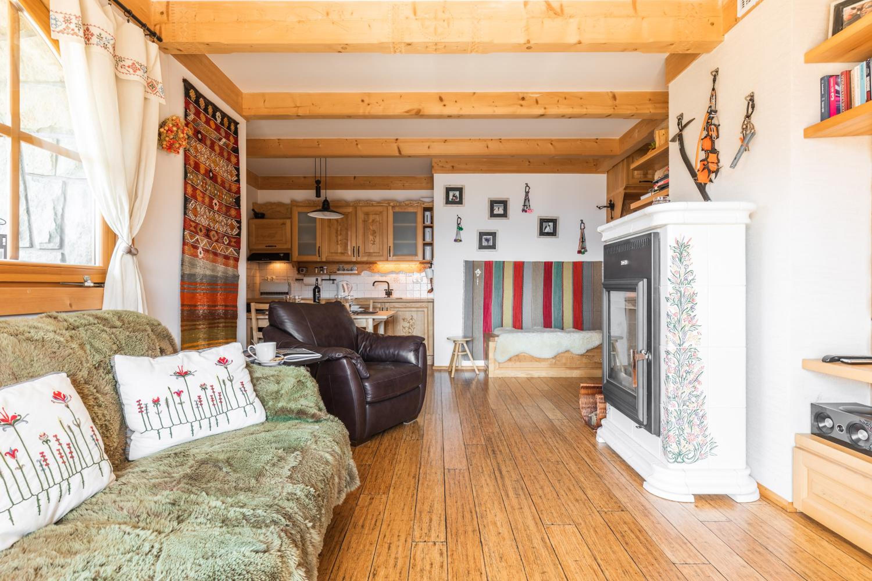 Apartment with Terrace - Photo 16