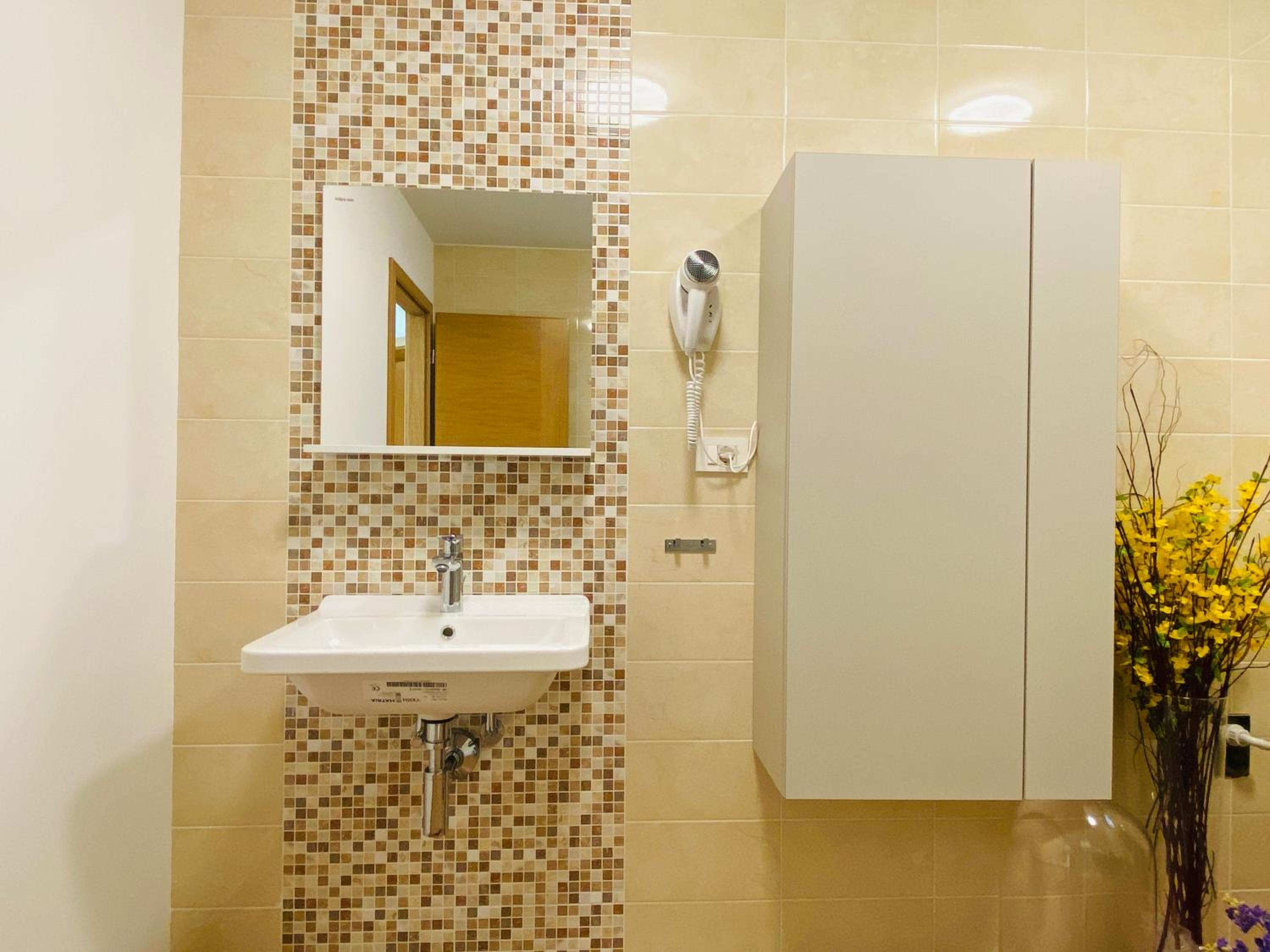 Studio Apartment - Ground Floor (no view) photo 2