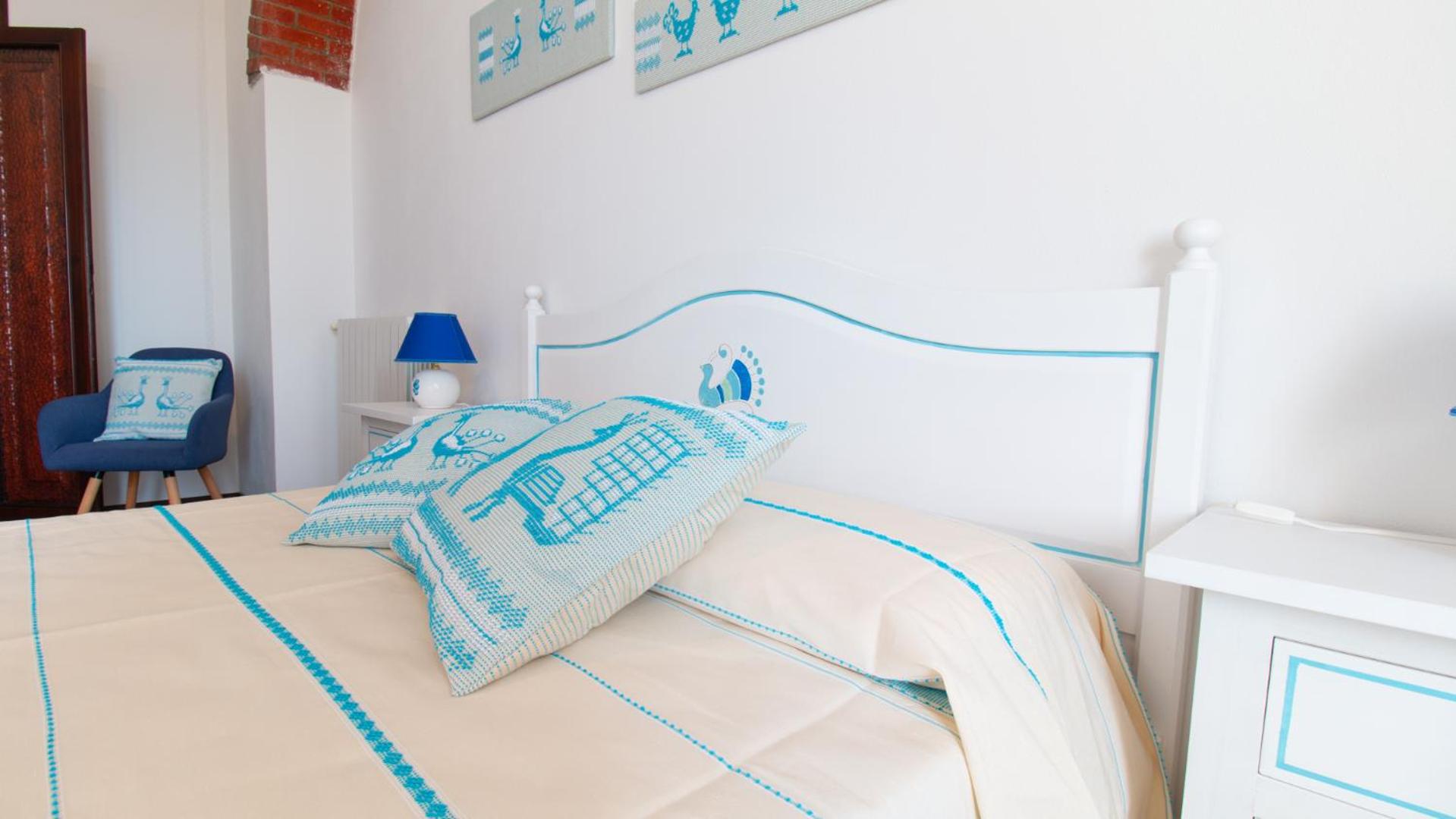 Double Room with Private External Bathroom - Photo 9
