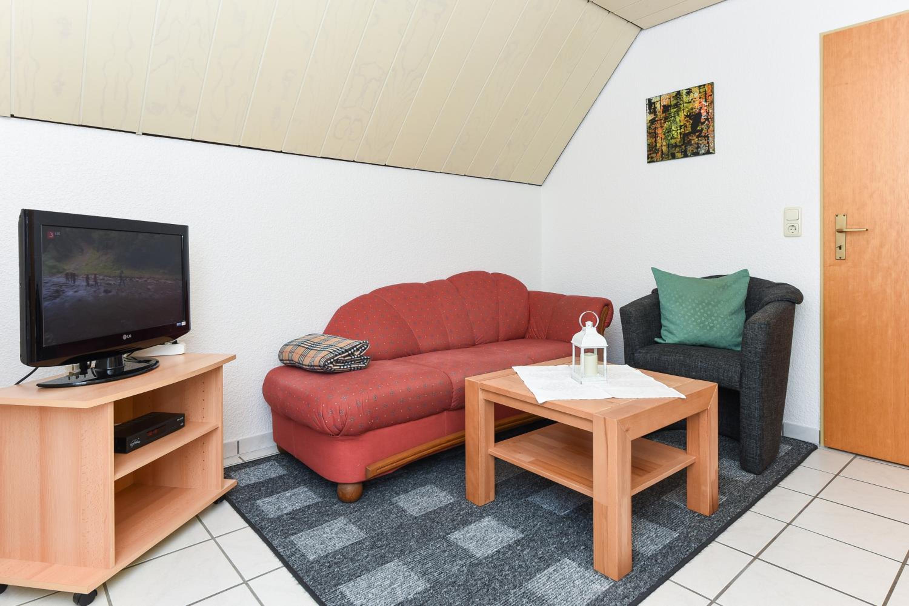 One-Bedroom Apartment photo 1