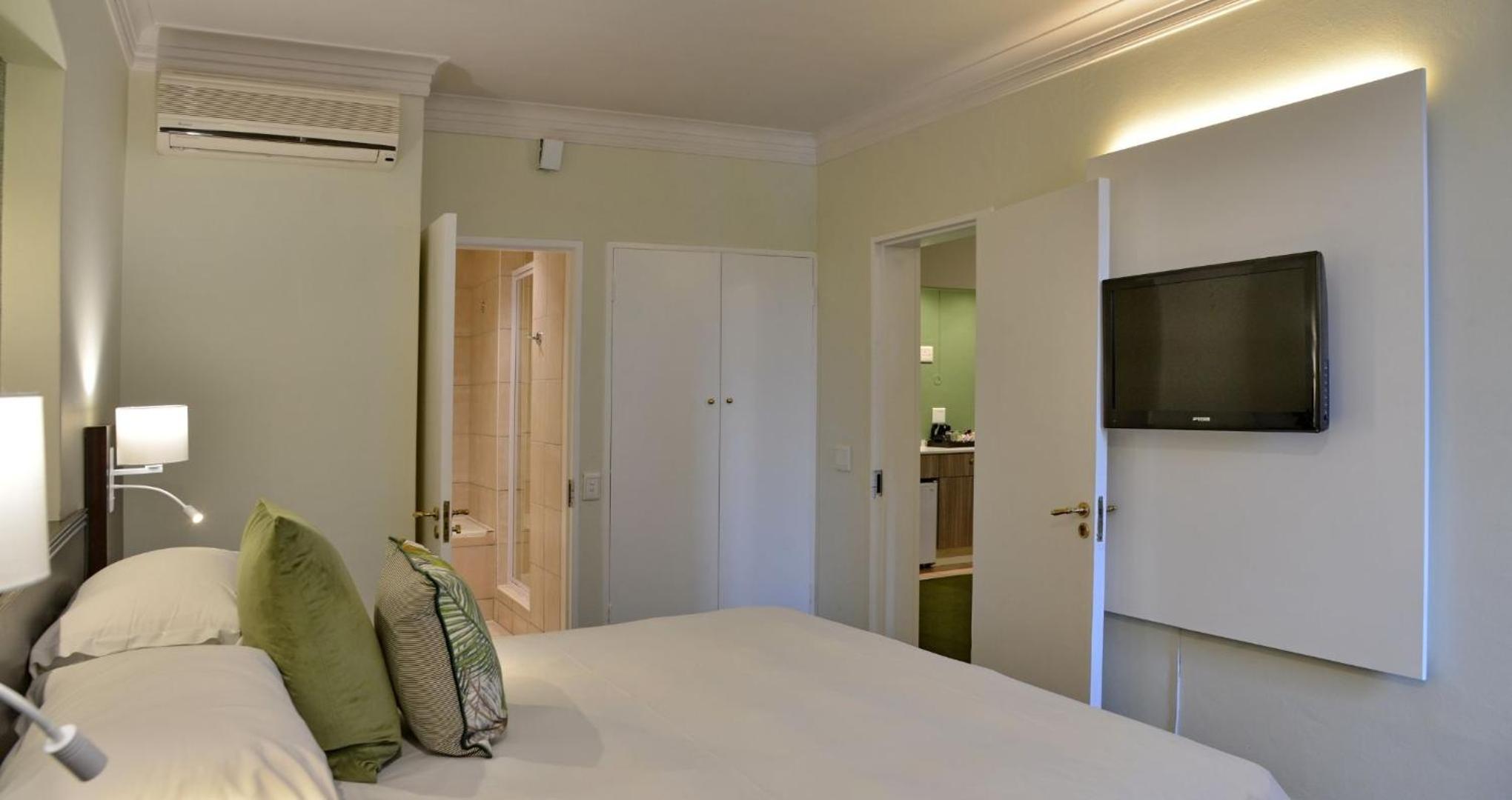 Superior Family Suite - Photo 12