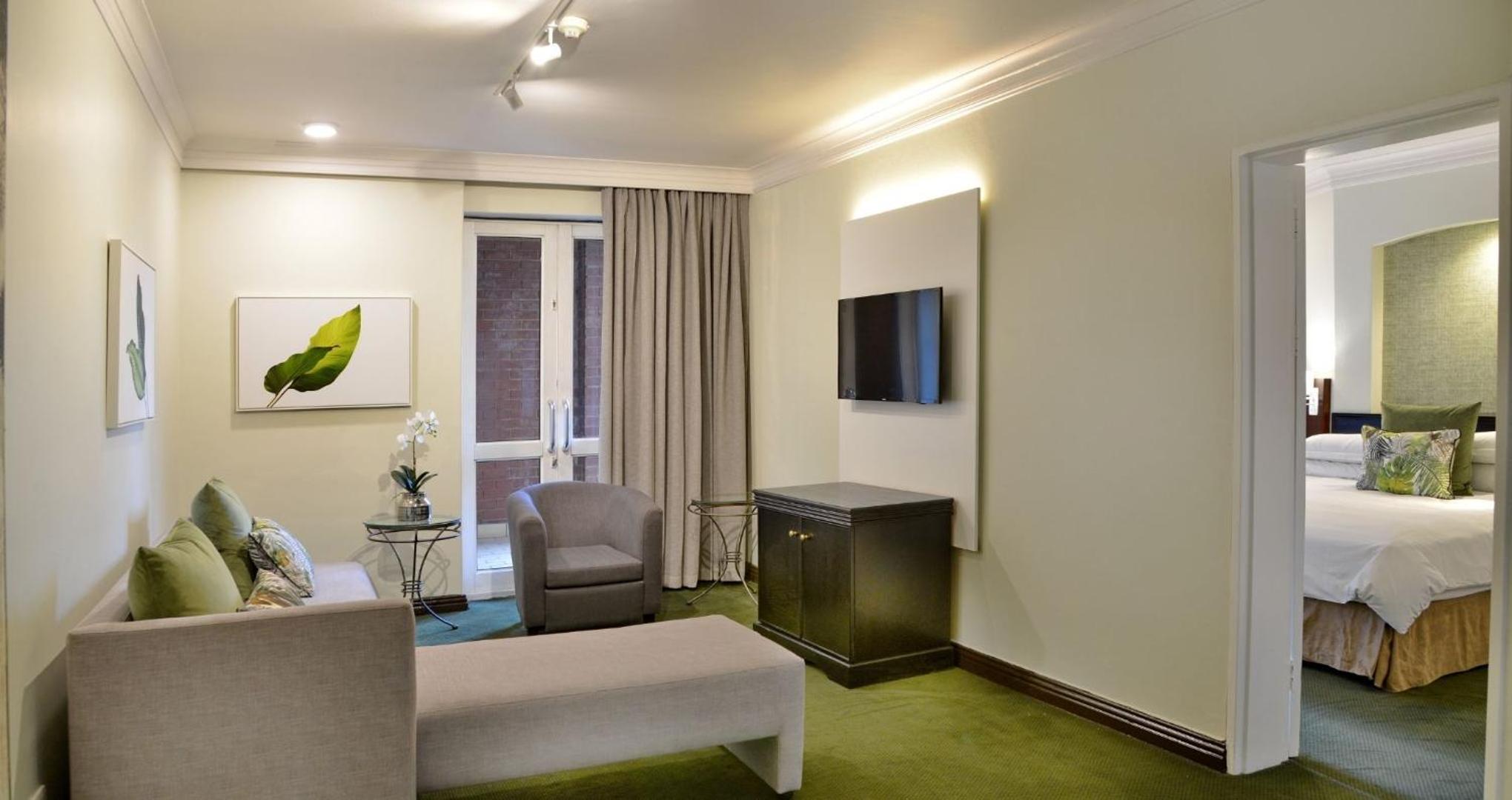 Superior Family Suite - Photo 11