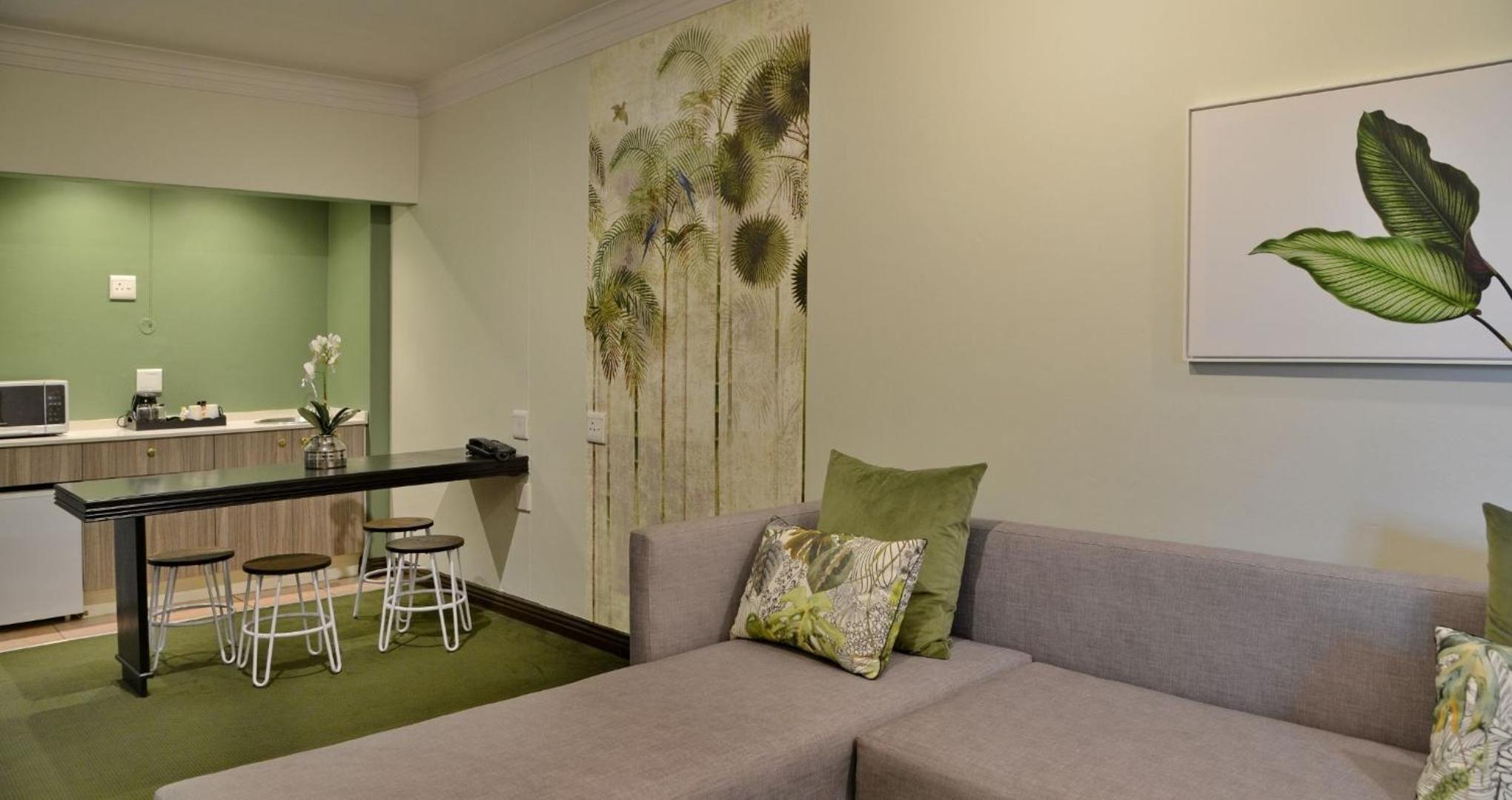 Superior Family Suite - Photo 7