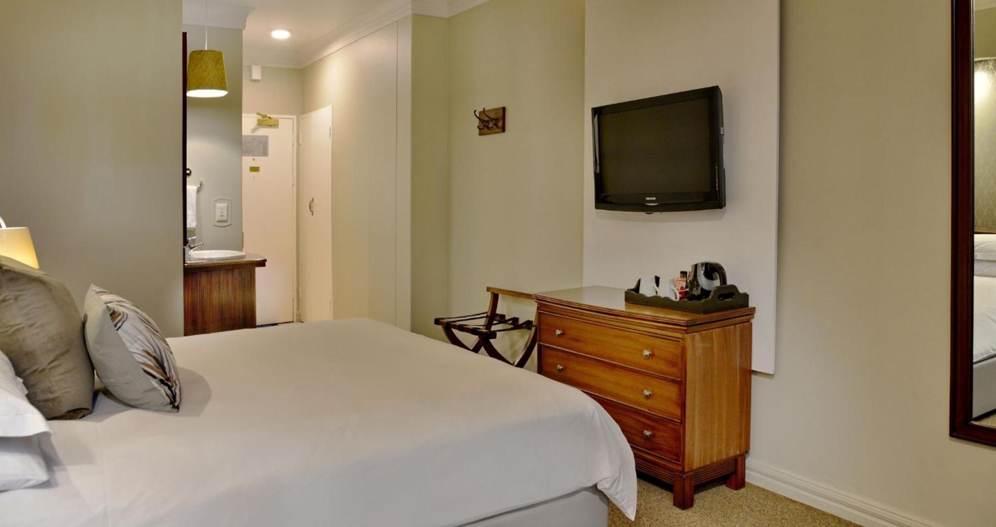 Executive Double Room - Photo 6