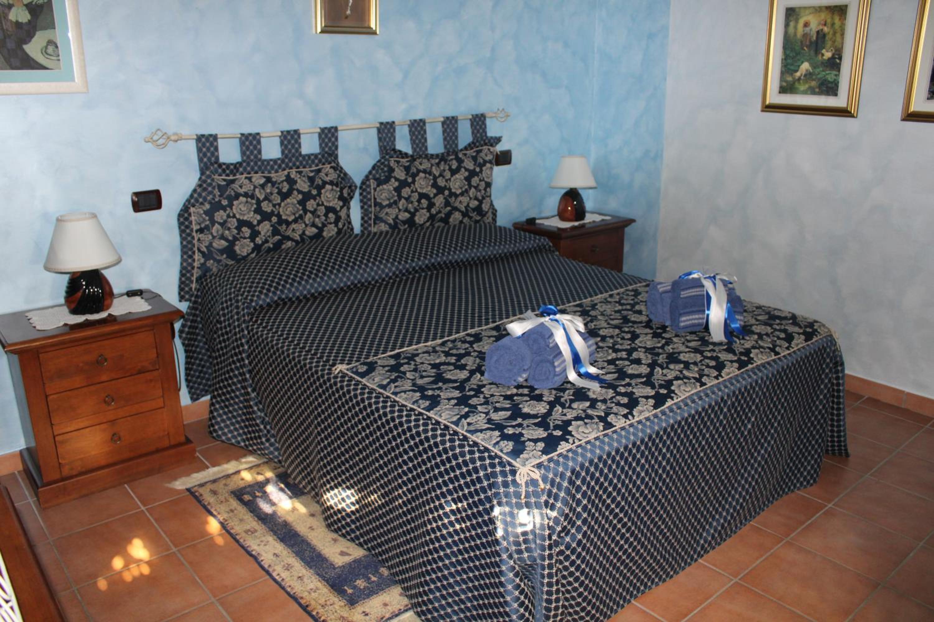 Double or Twin Room - Photo 2