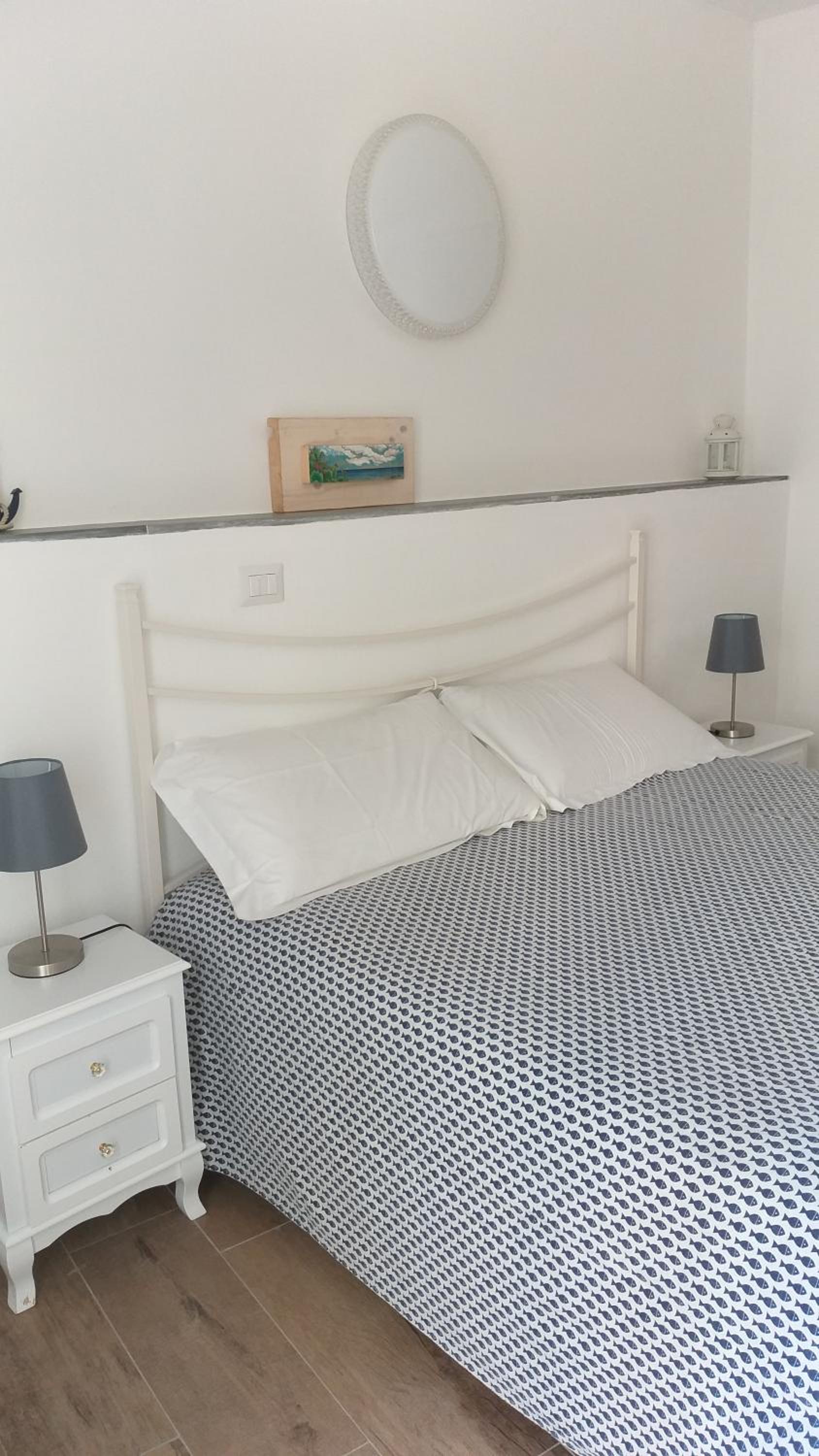 Deluxe Room (2 Adults + 1 Child) - Photo 24