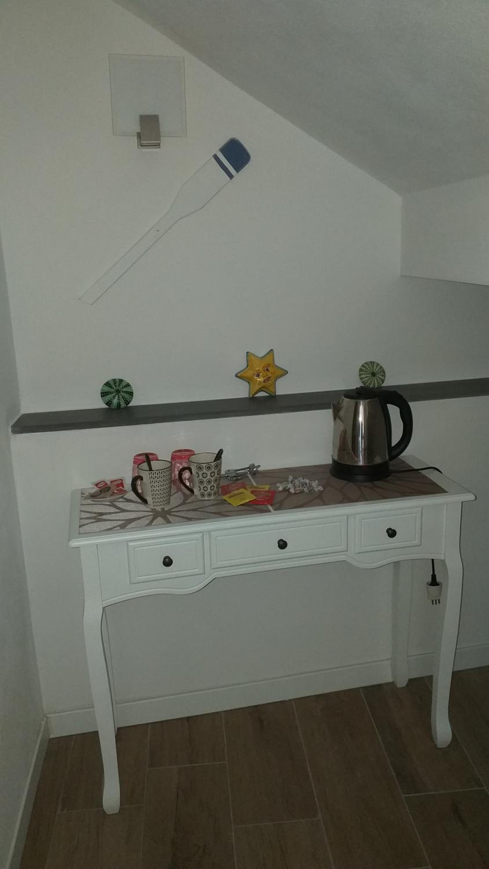 Deluxe Room (2 Adults + 1 Child) - Photo 25