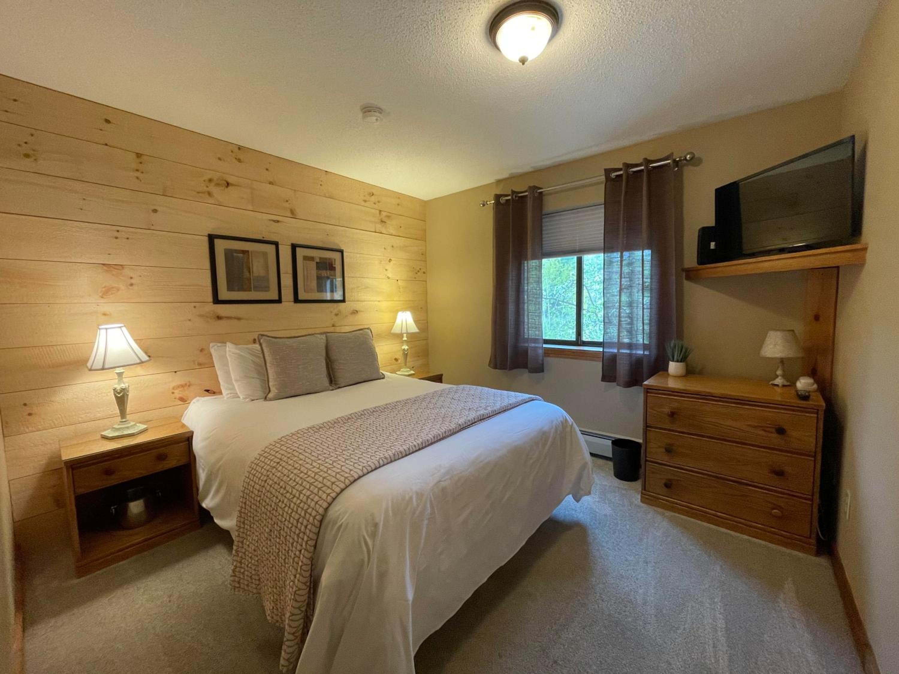 Budget Queen Room photo 1