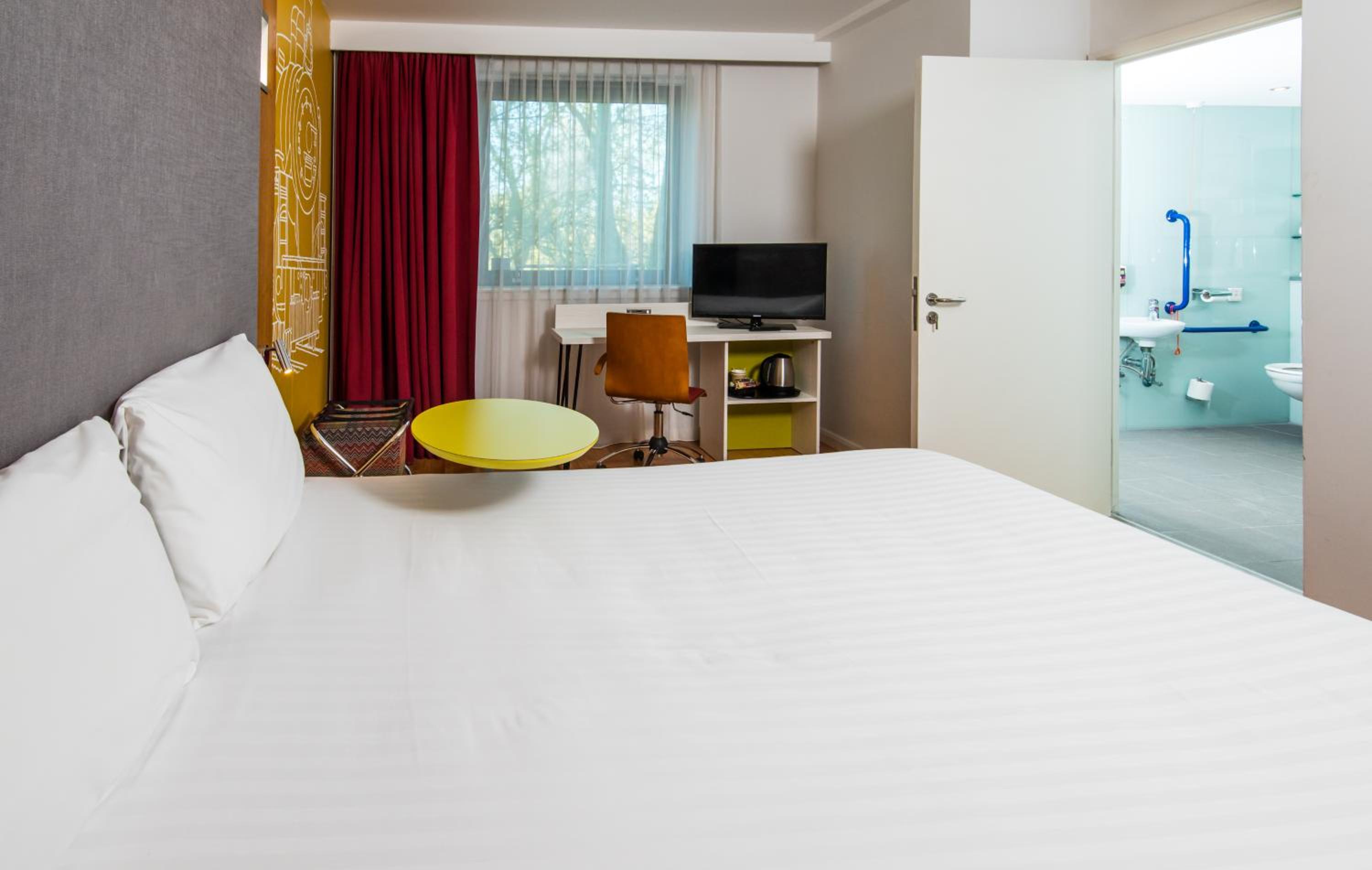 Queen Room - Photo 3