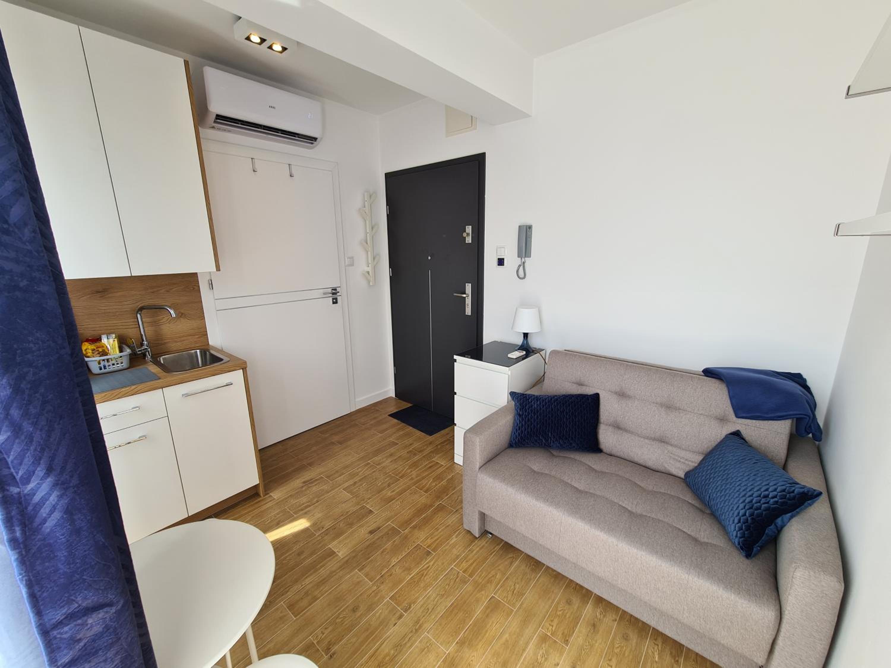 Studio Apartment photo 1