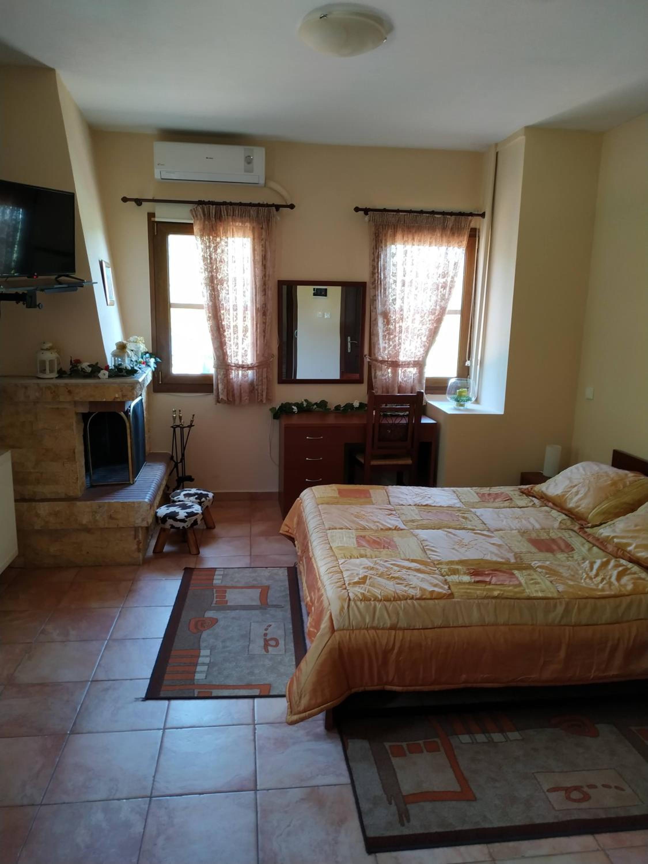 Double Room with Fireplace - Photo 5