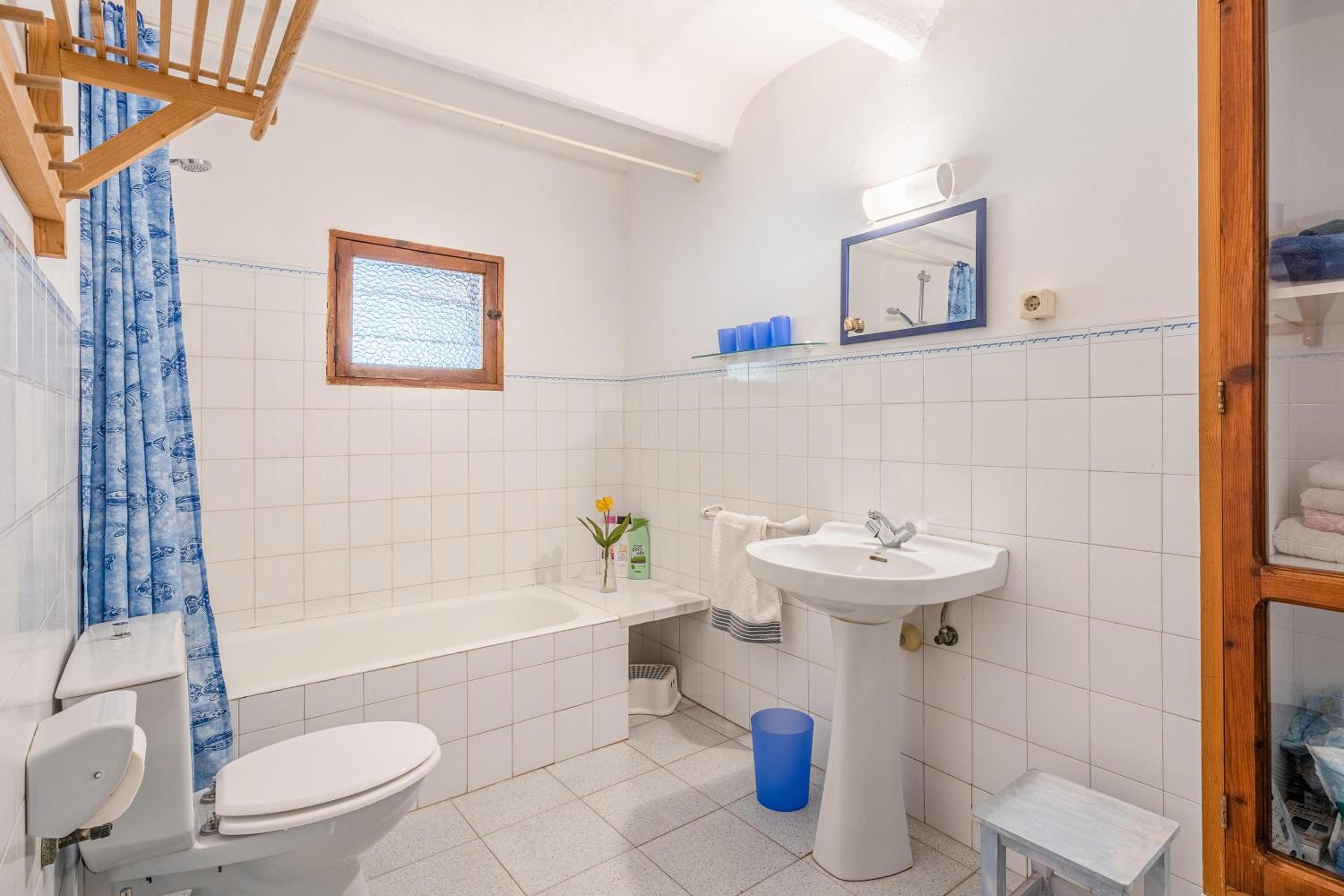Three-Bedroom House photo 2