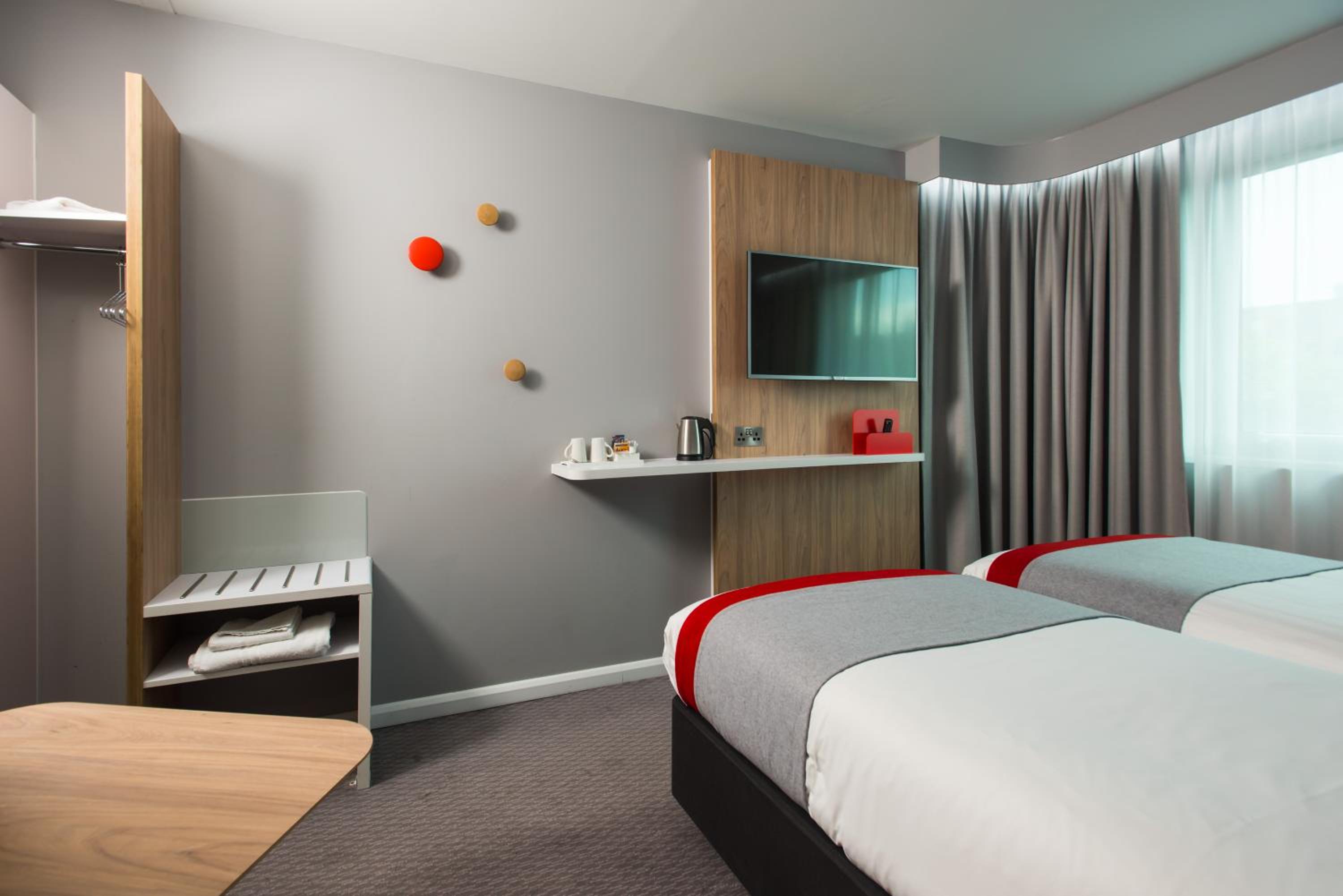 Standard Twin Room with Free Hot Breakfast photo 1