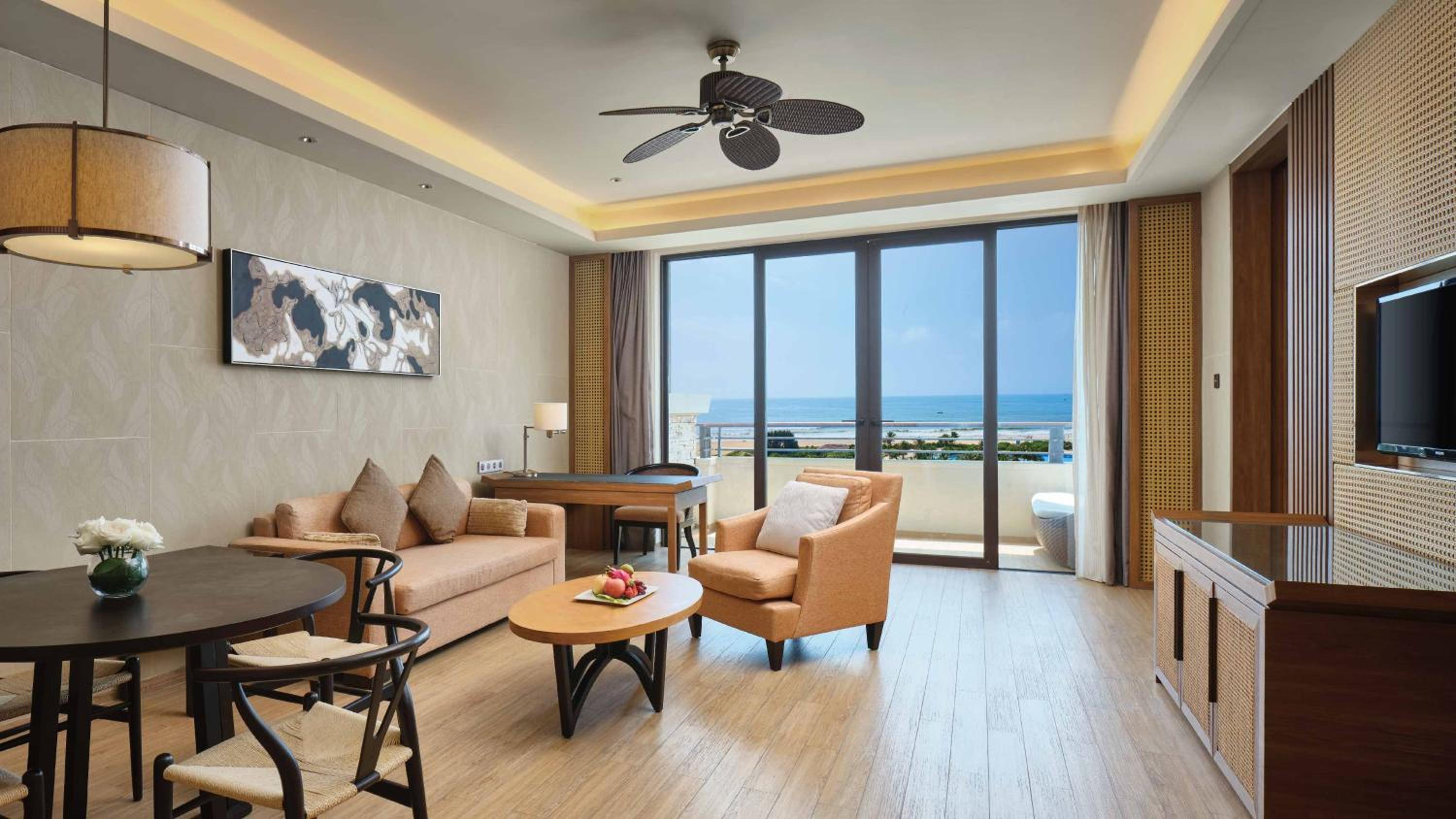 One-Bedroom King Suite