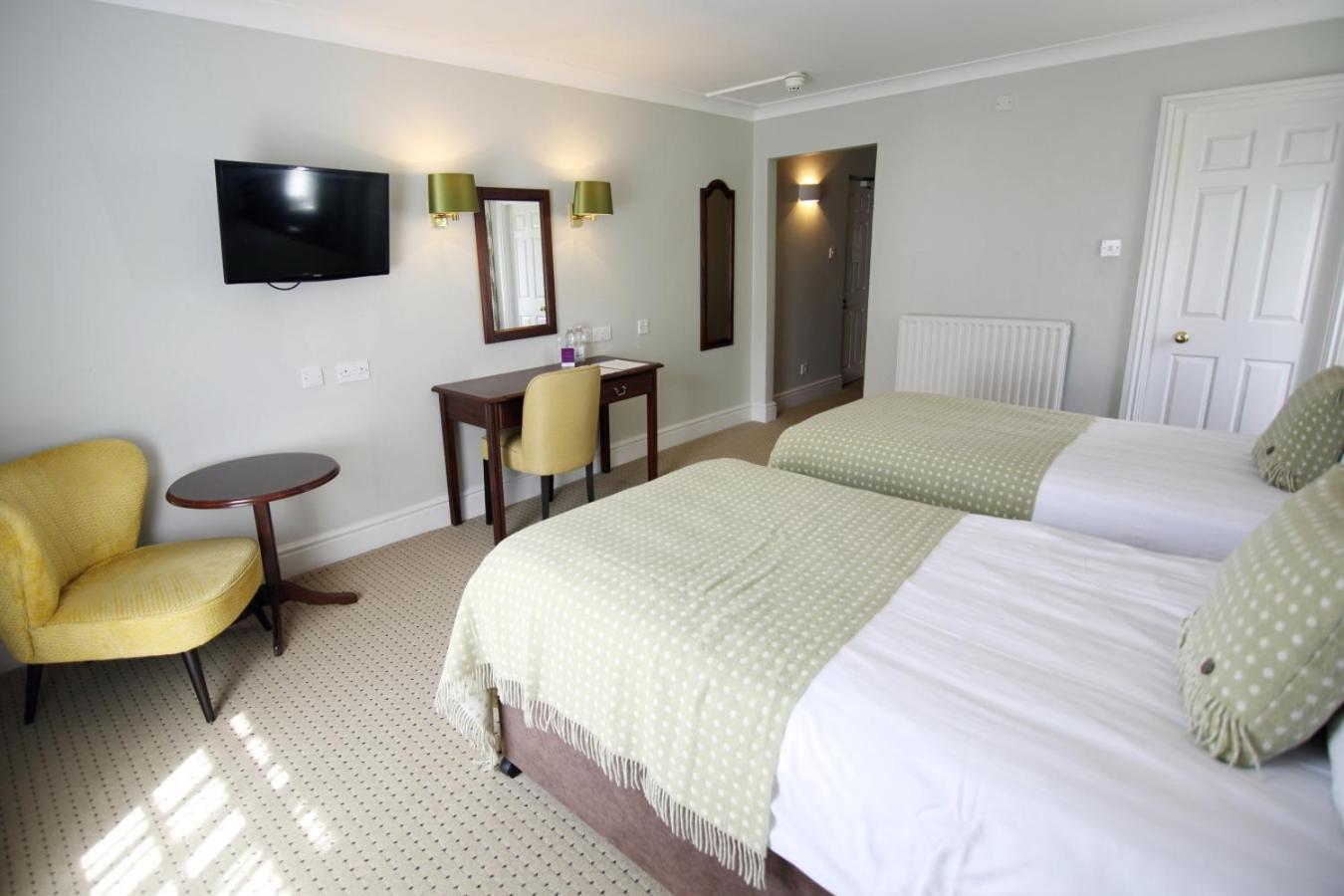 Classic Twin Room - Photo 7