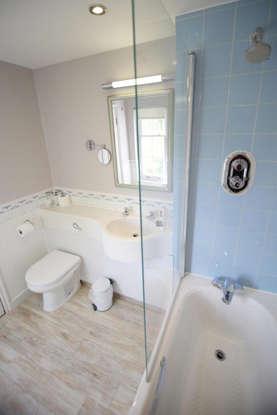 Classic Twin Room - Photo 8