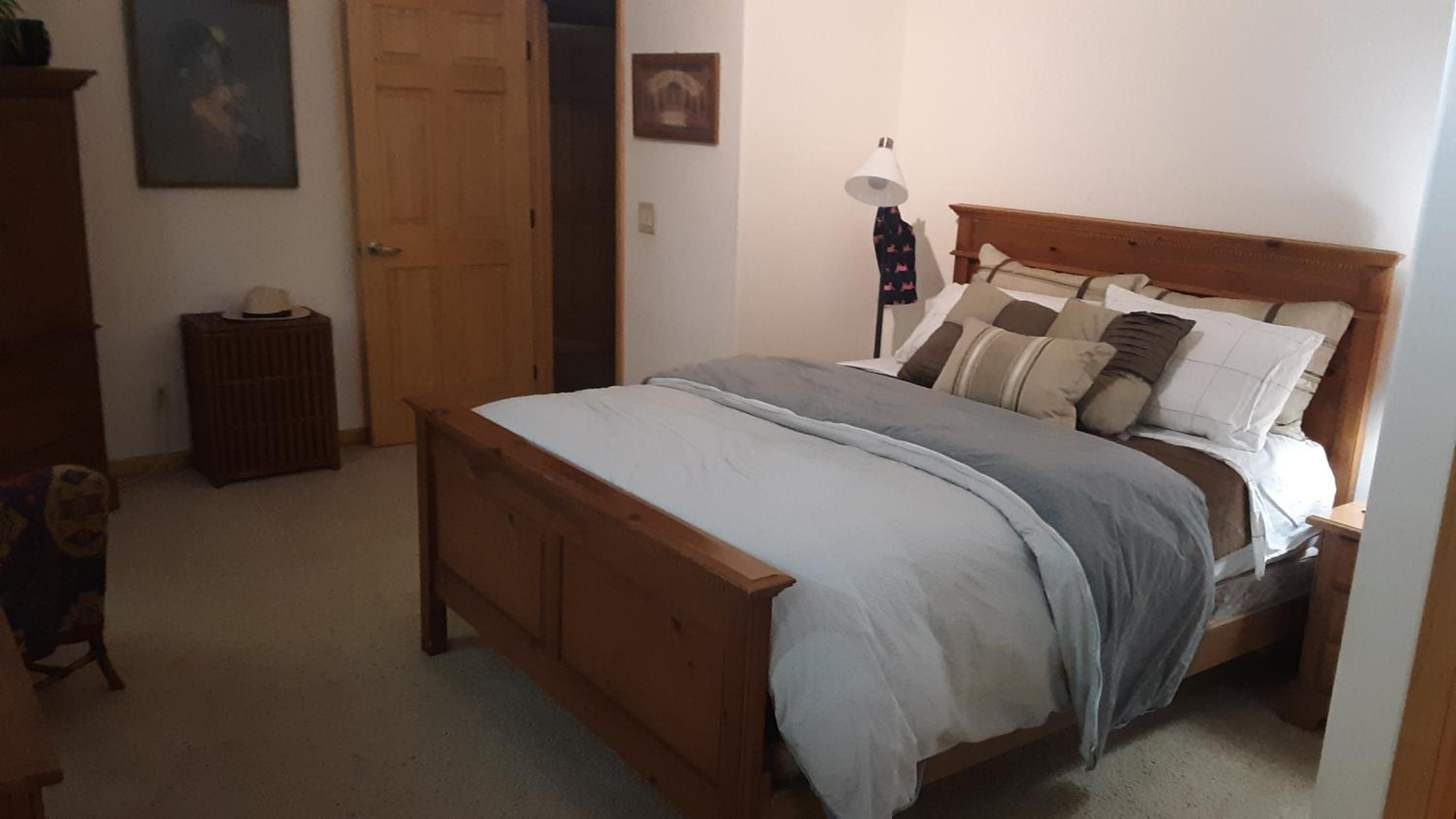 Queen Suite photo 1