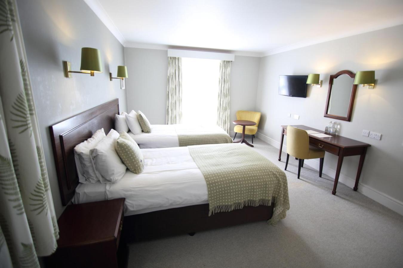 Classic Twin Room - Photo 14