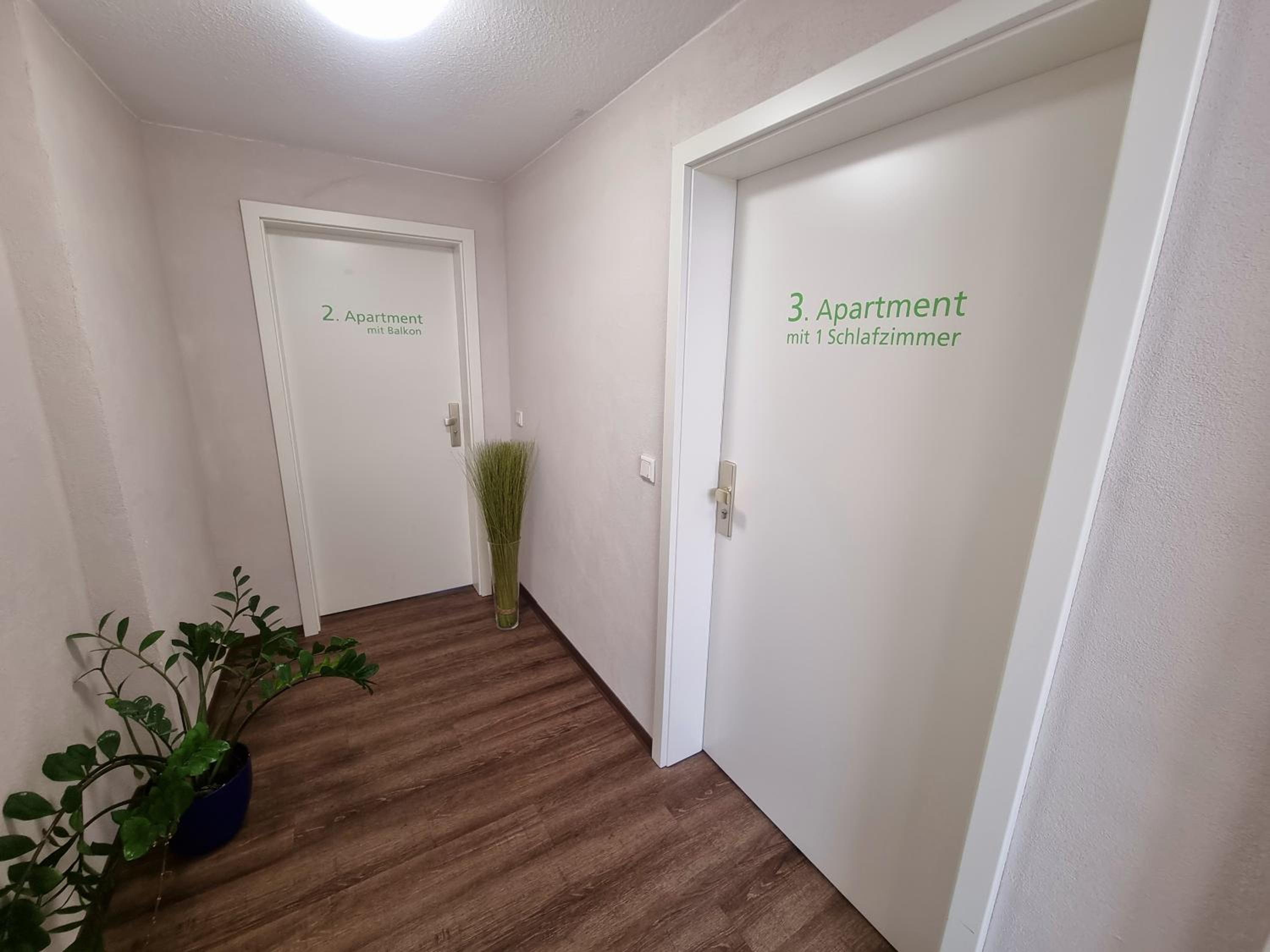 Apartment with Balcony - Photo 5