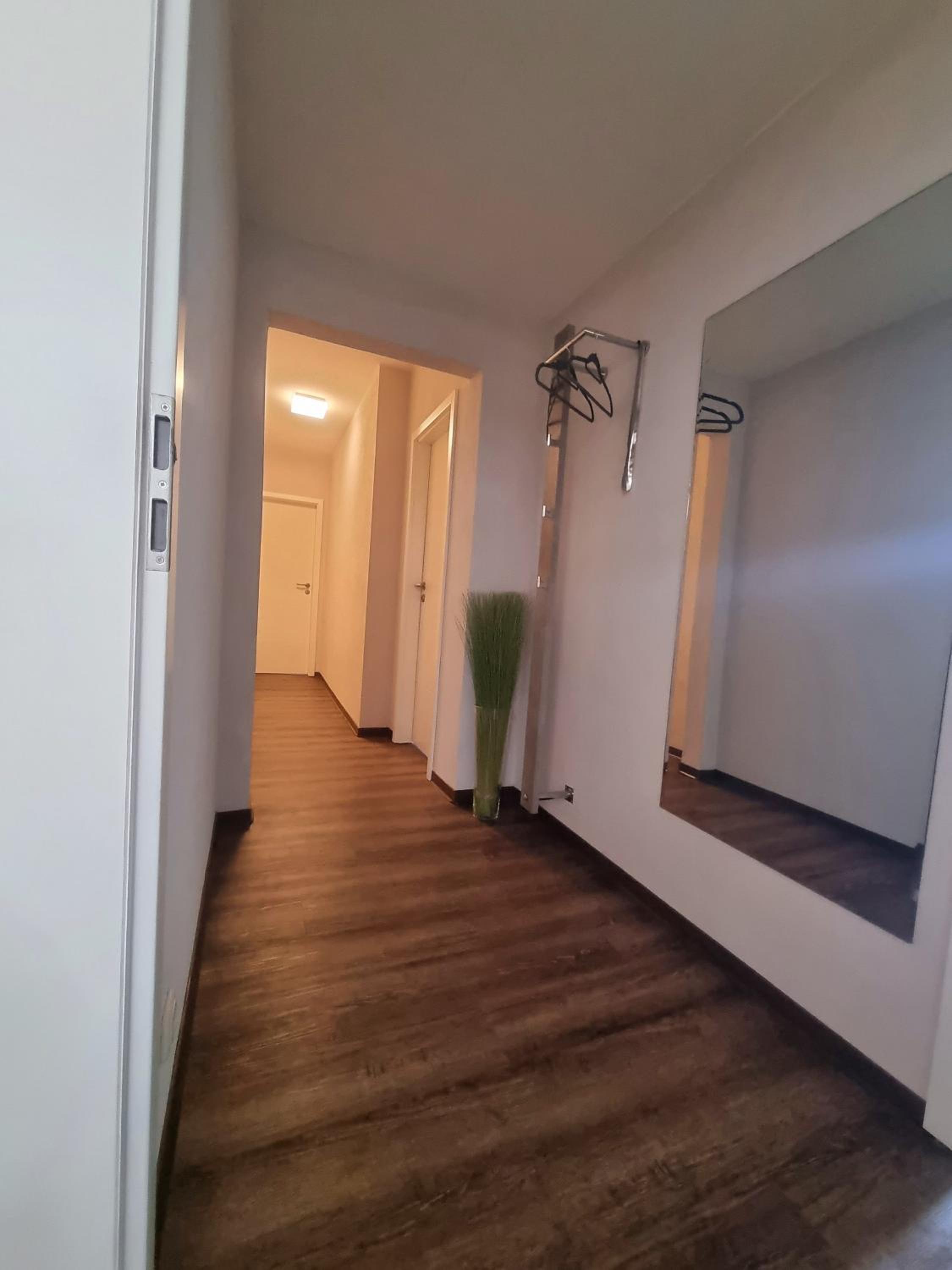 One-Bedroom Apartment - Photo 7