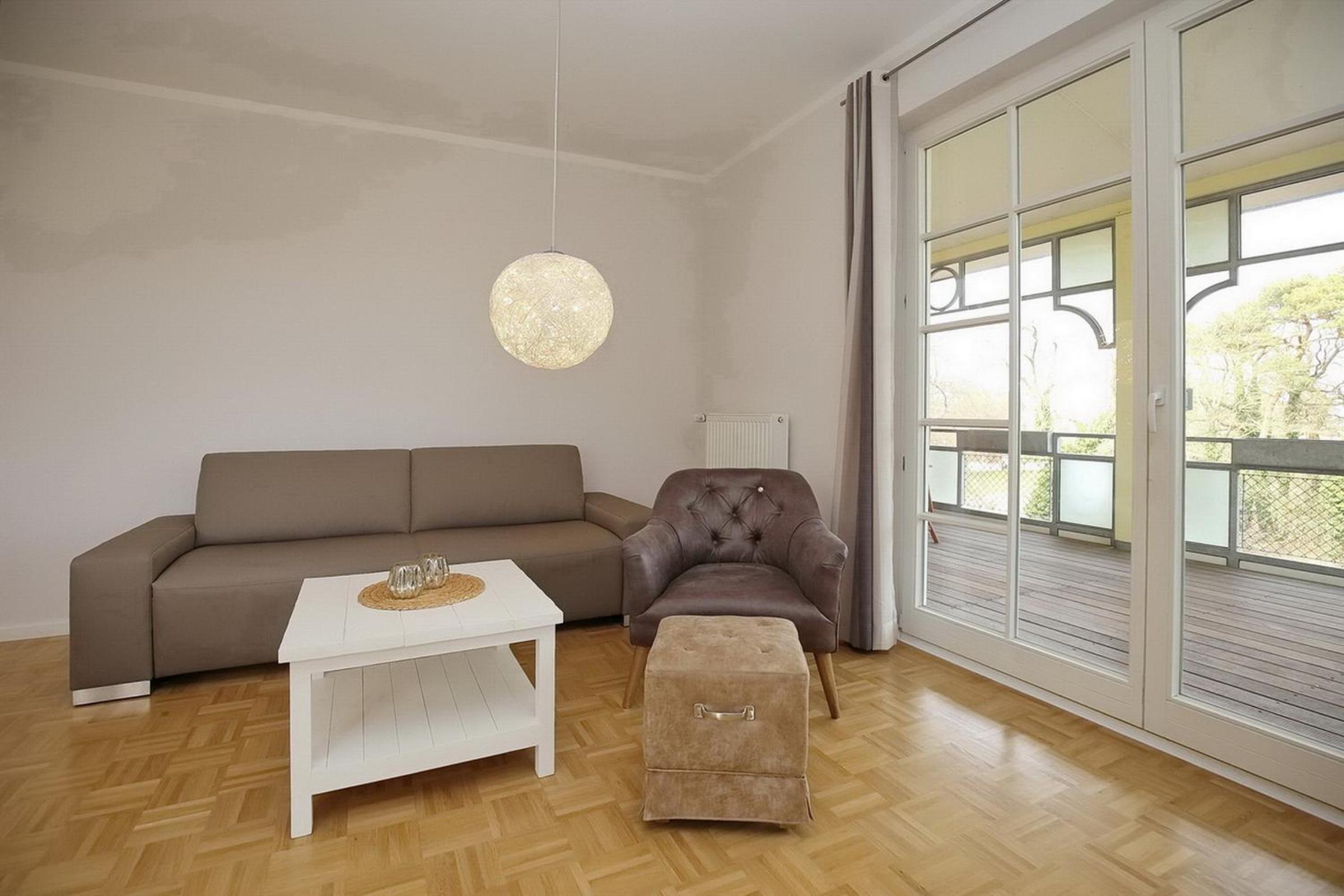 Apartment with Balcony photo 1