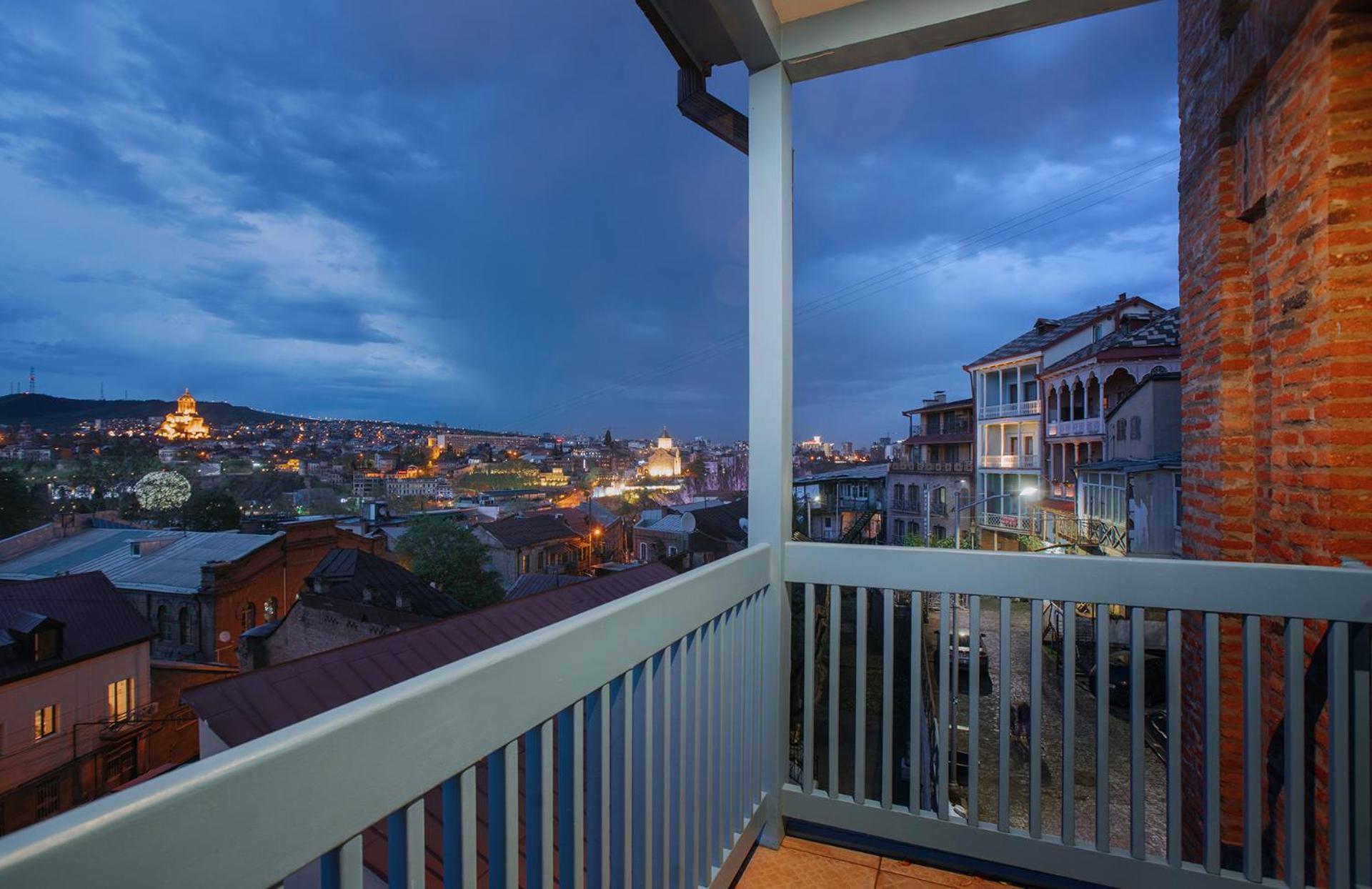 Deluxe Junior Suite - Photo 2