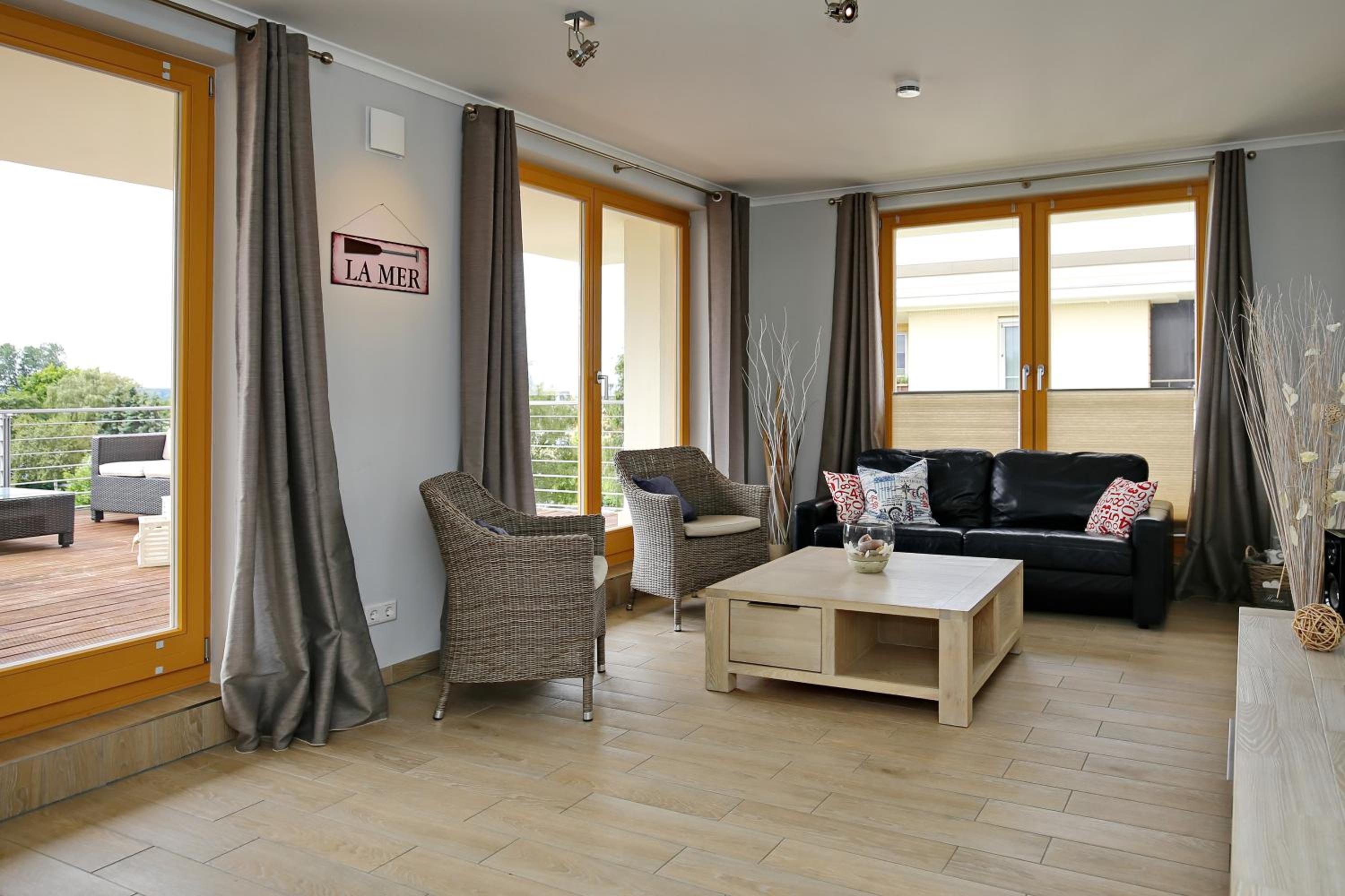 Apartment with Sea View photo 2