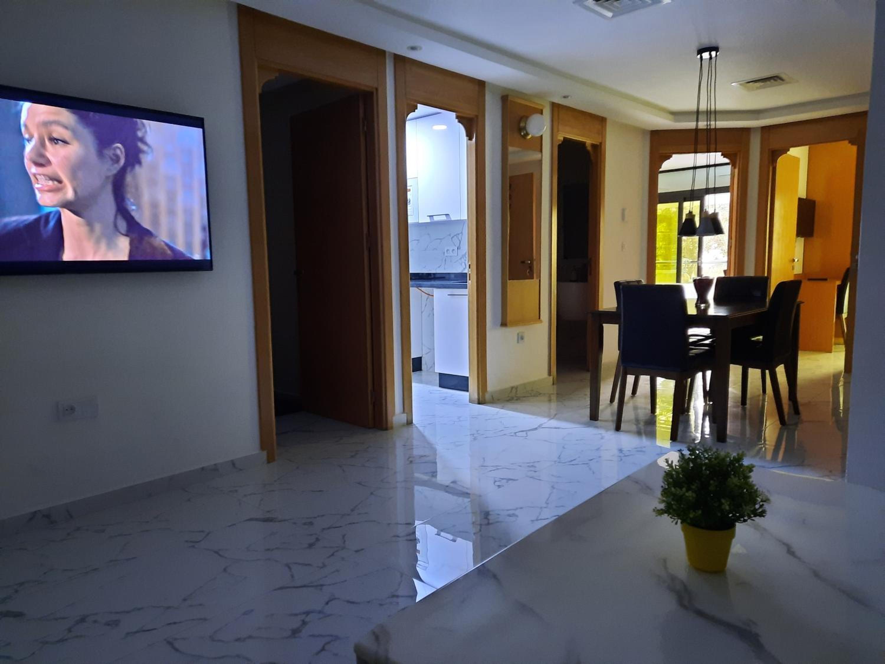 One-Bedroom Apartment - Photo 3