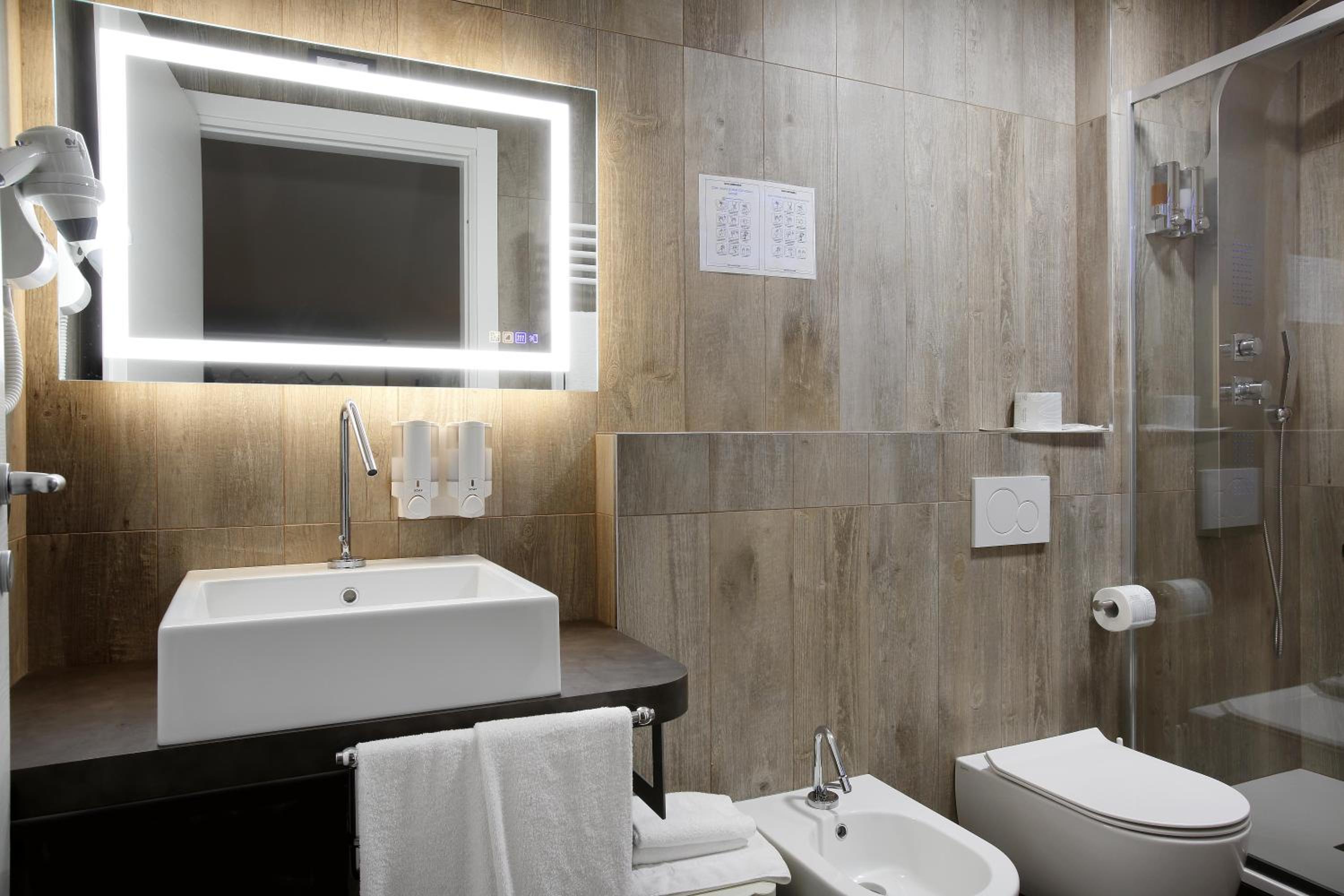 Junior Suite - Photo 5