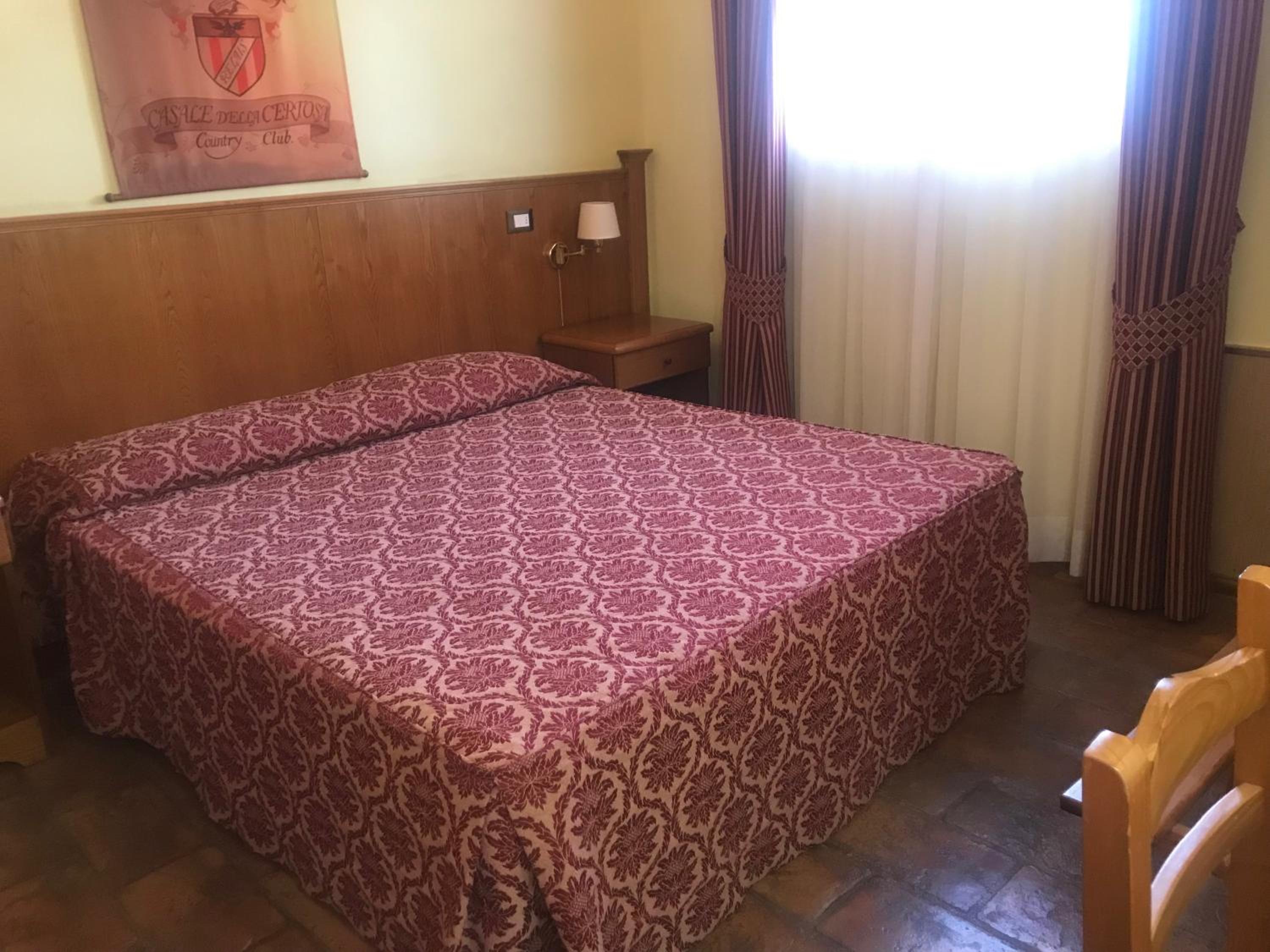 Double Room - Photo 5