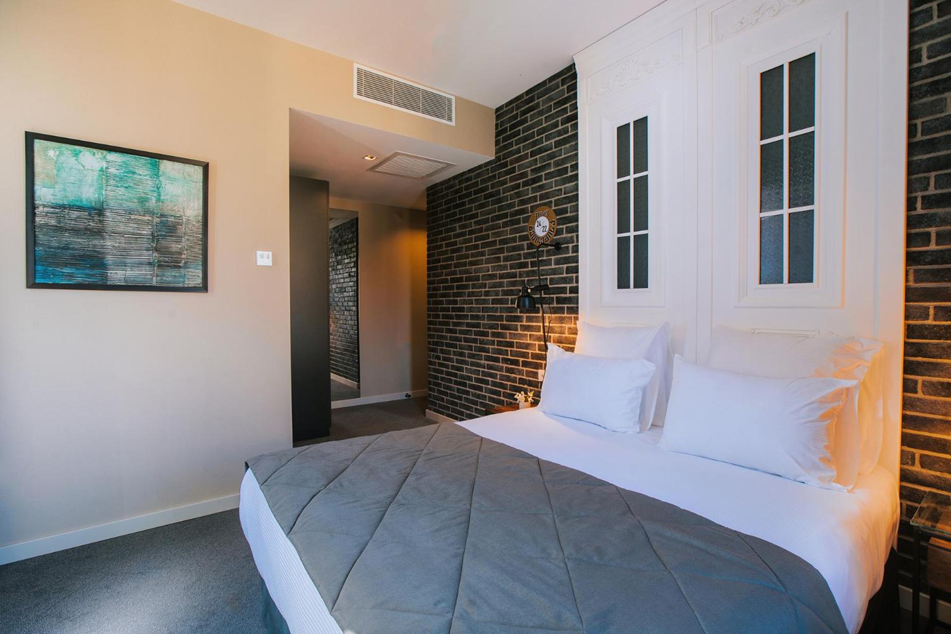 Double Room - Photo 6