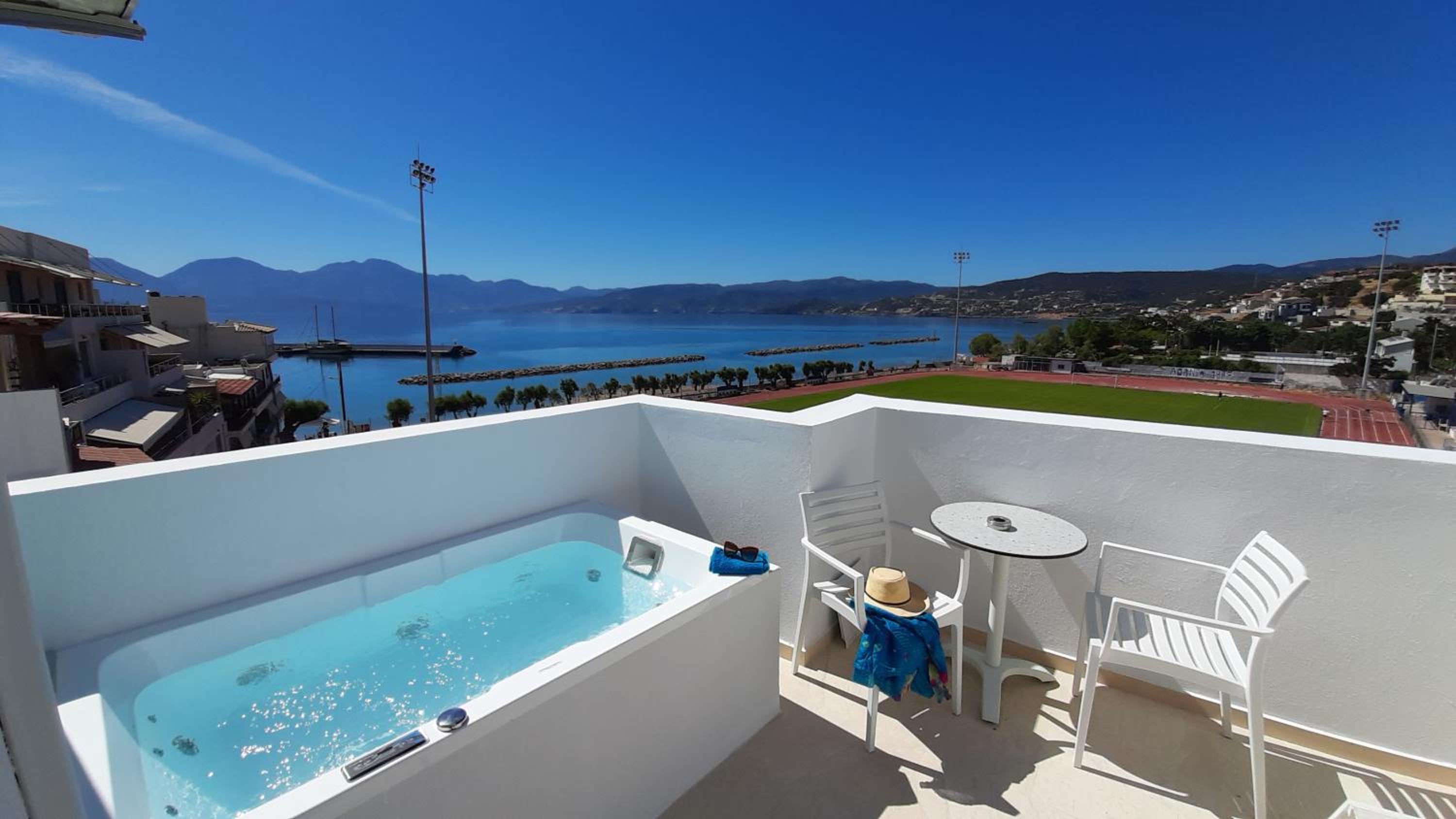 Deluxe Double Room with Sea View and minipool - Photo 21