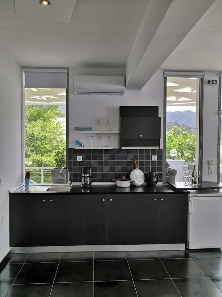 Studio - Photo 28