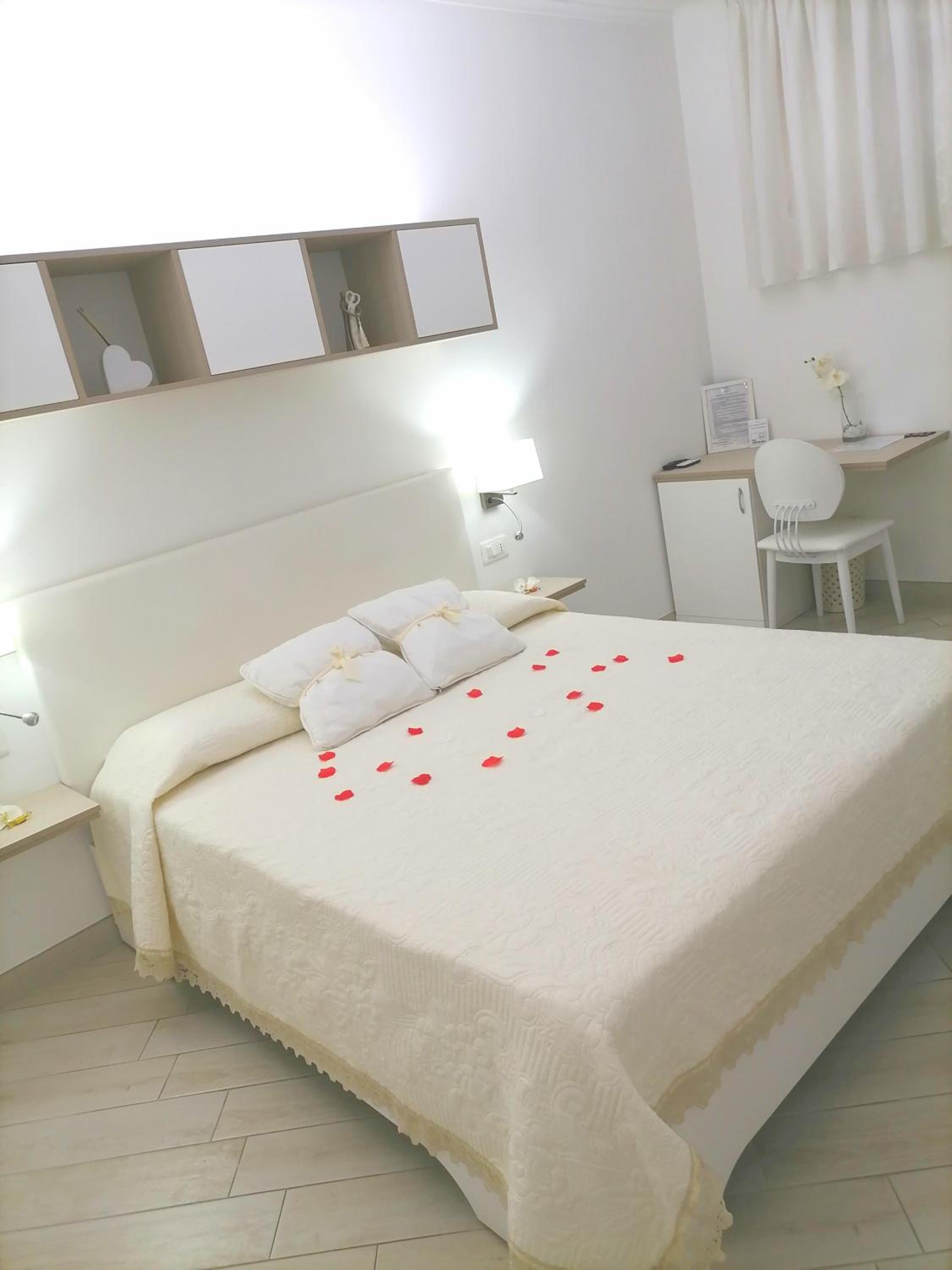 Junior Suite - Photo 1