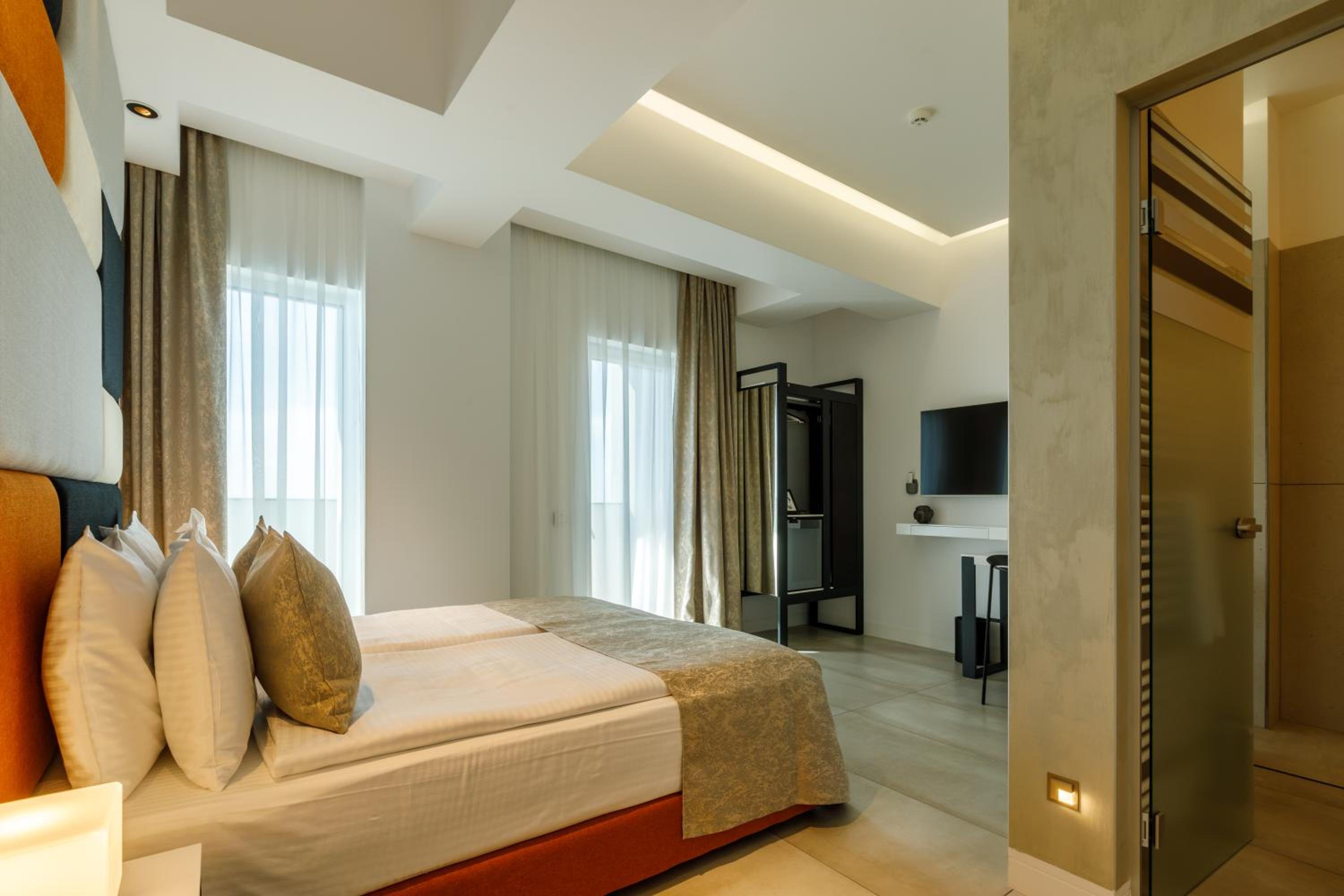 Double Room with Balcony photo 3
