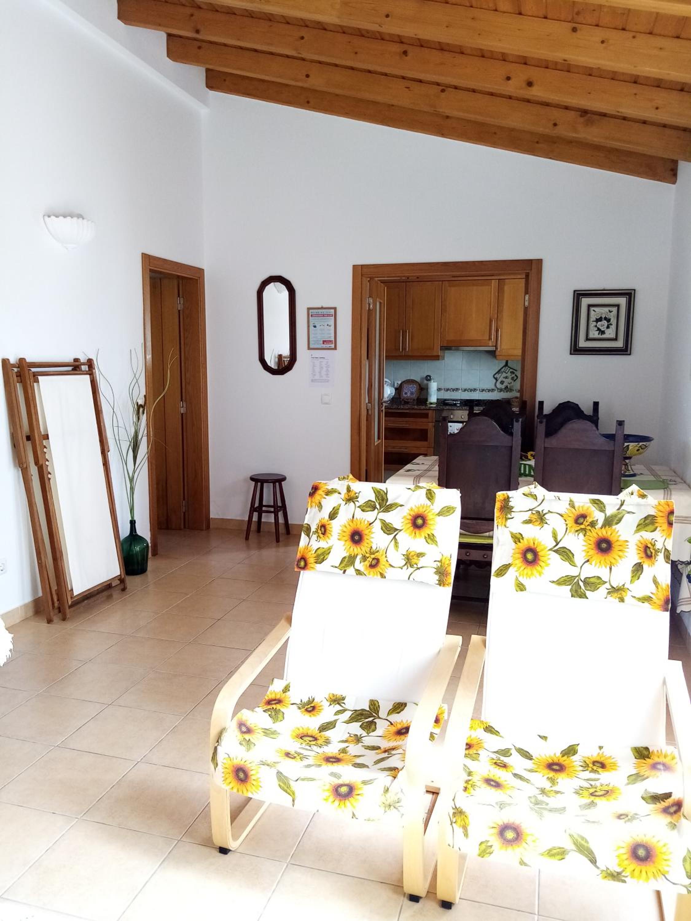 One-Bedroom Apartment - Photo 1