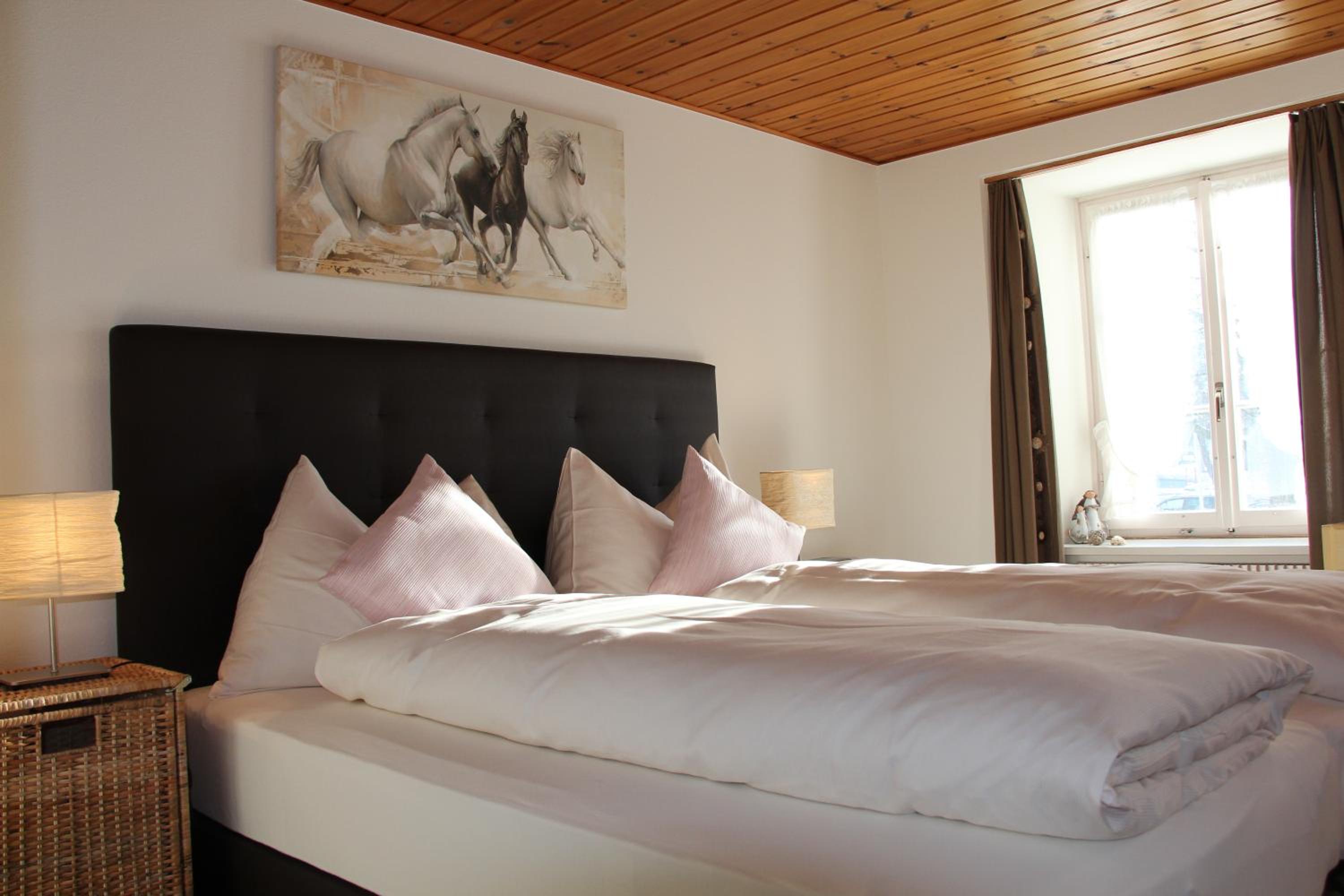 Double Room with Shower - Photo 1