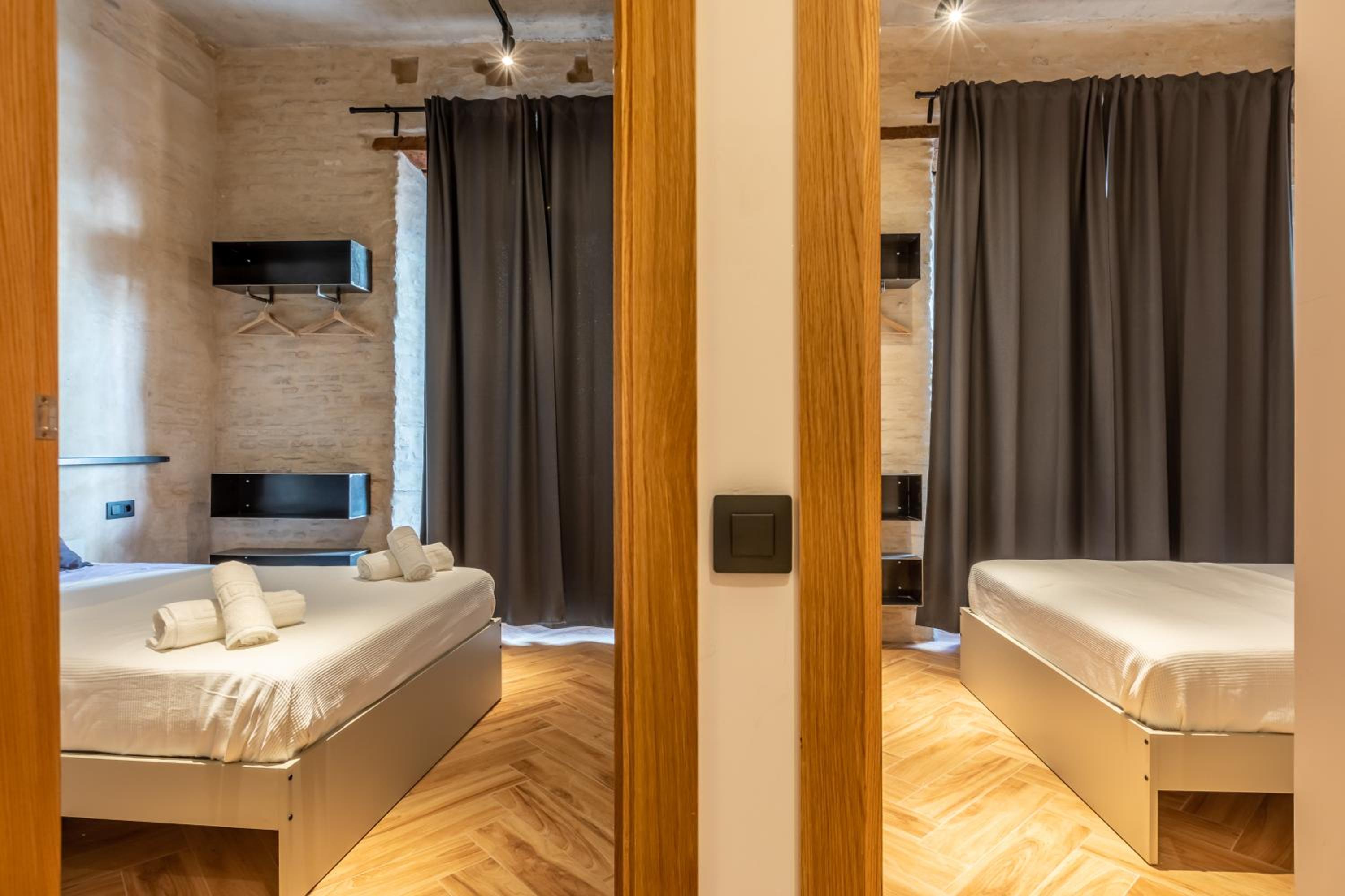 Apartment - Split Level - Photo 6